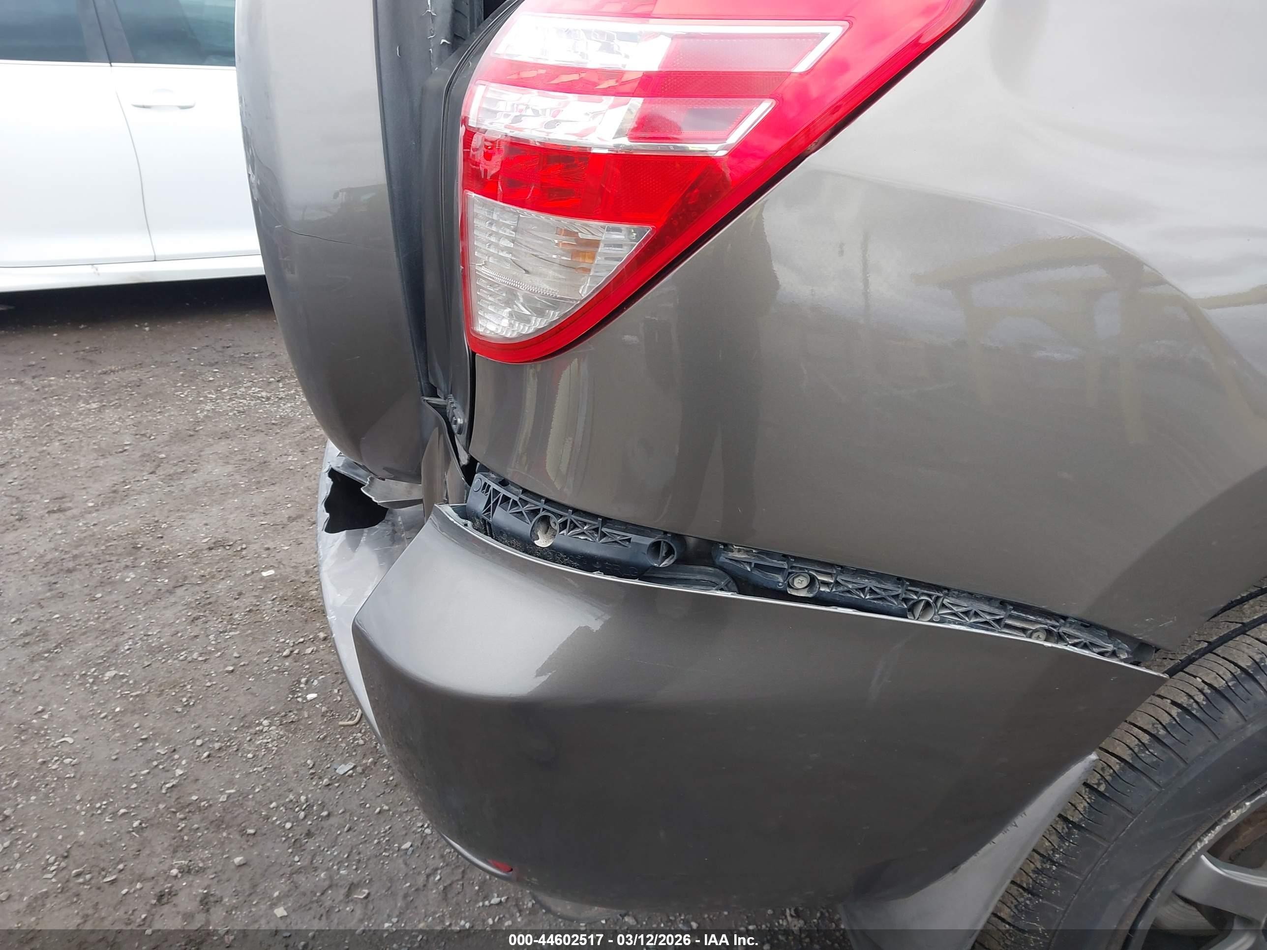 2011 Toyota Rav4 Green vin: 2T3BF4DVXBW105955