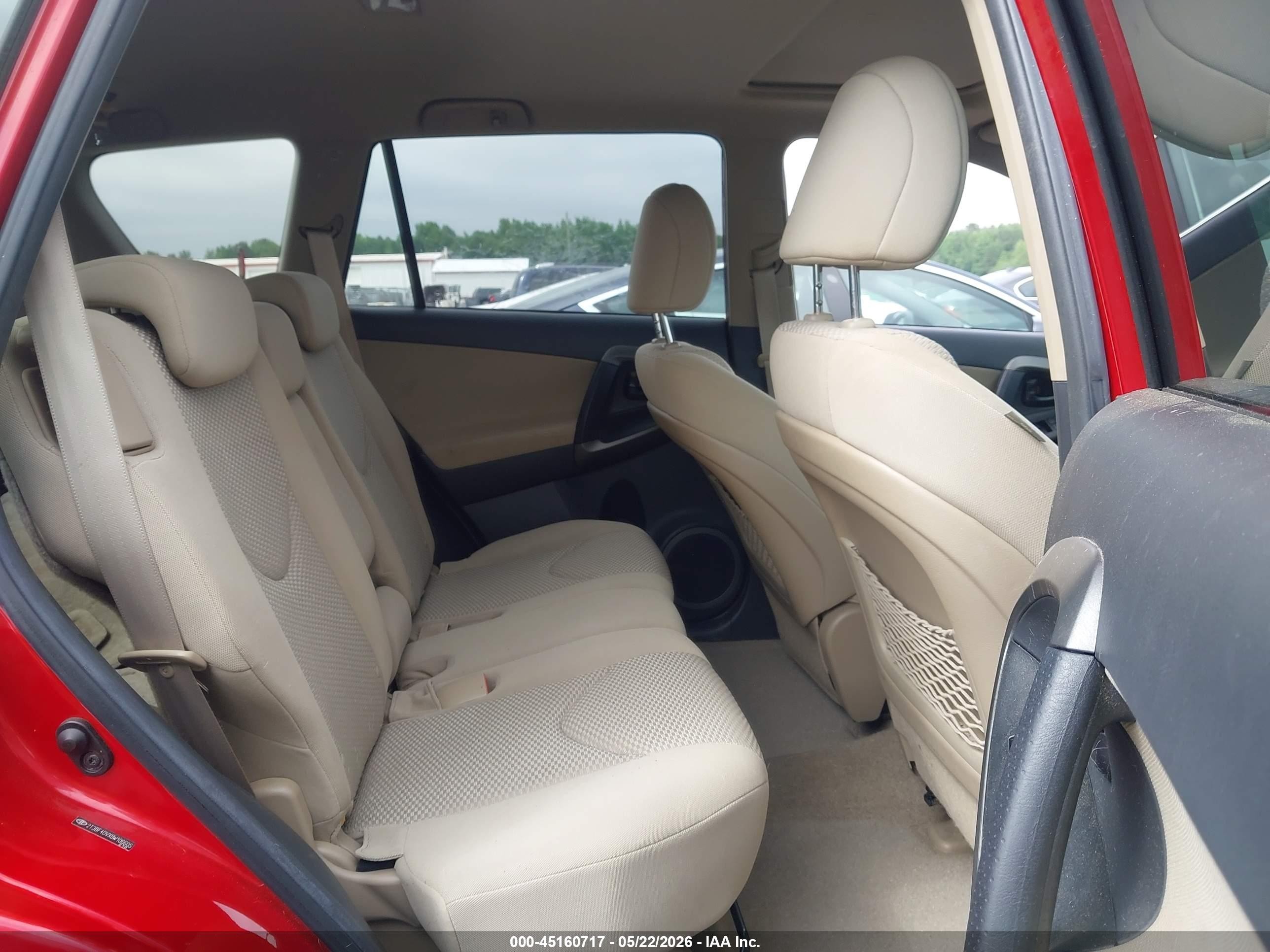 2011 Toyota Rav4   Red vin: 2T3BF4DVXBW106605