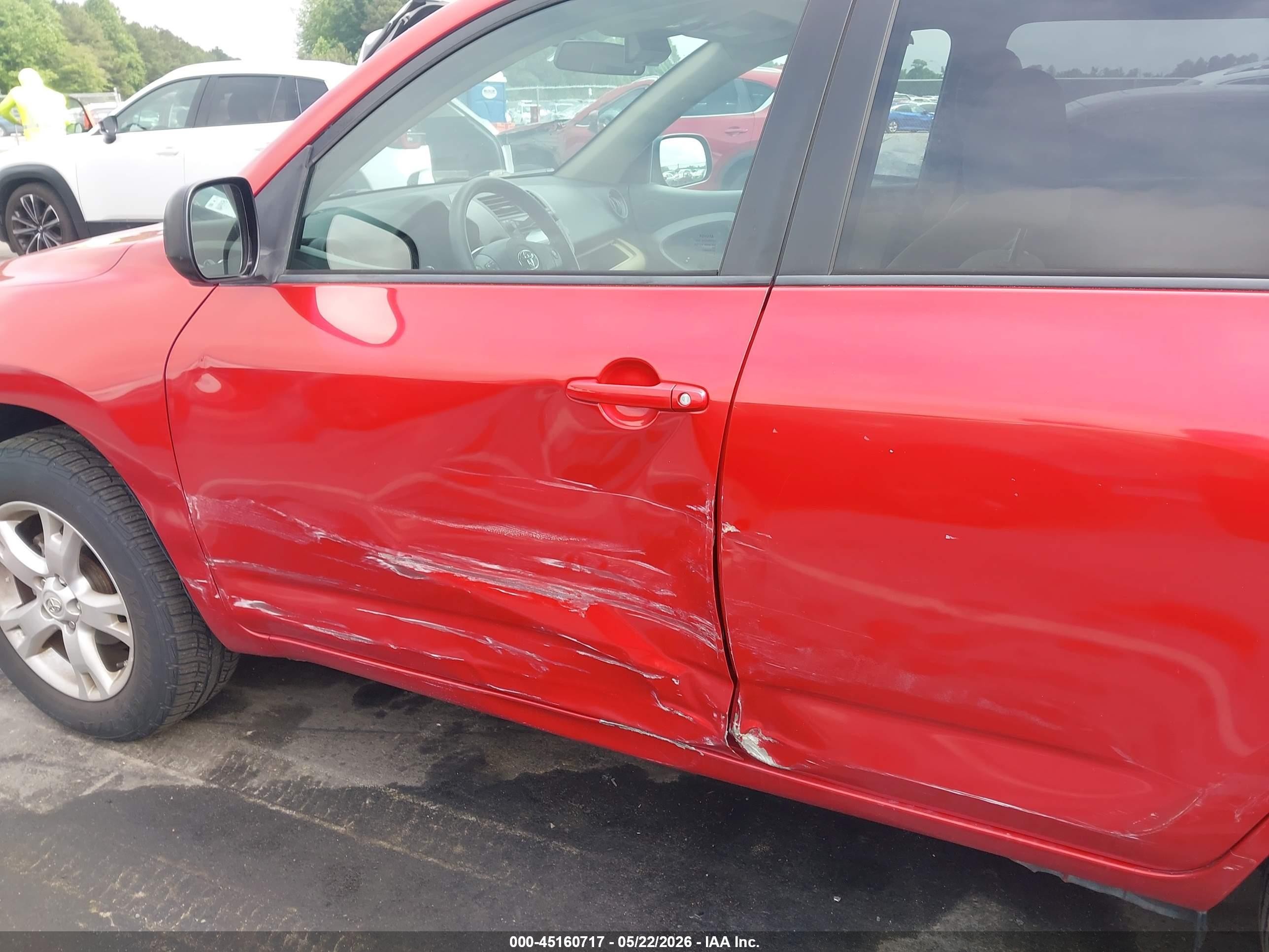 2011 Toyota Rav4   Red vin: 2T3BF4DVXBW106605