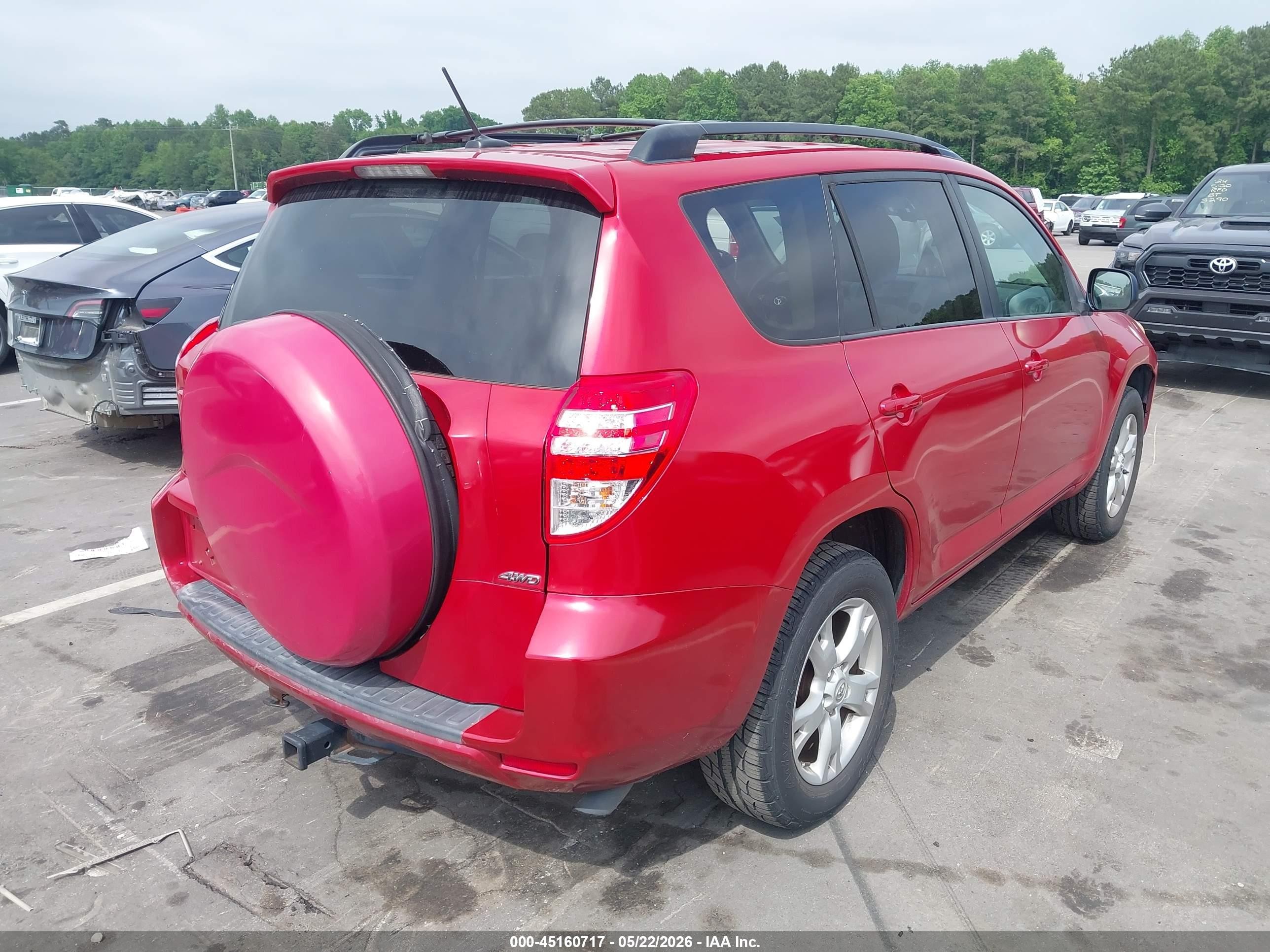 2011 Toyota Rav4   Red vin: 2T3BF4DVXBW106605
