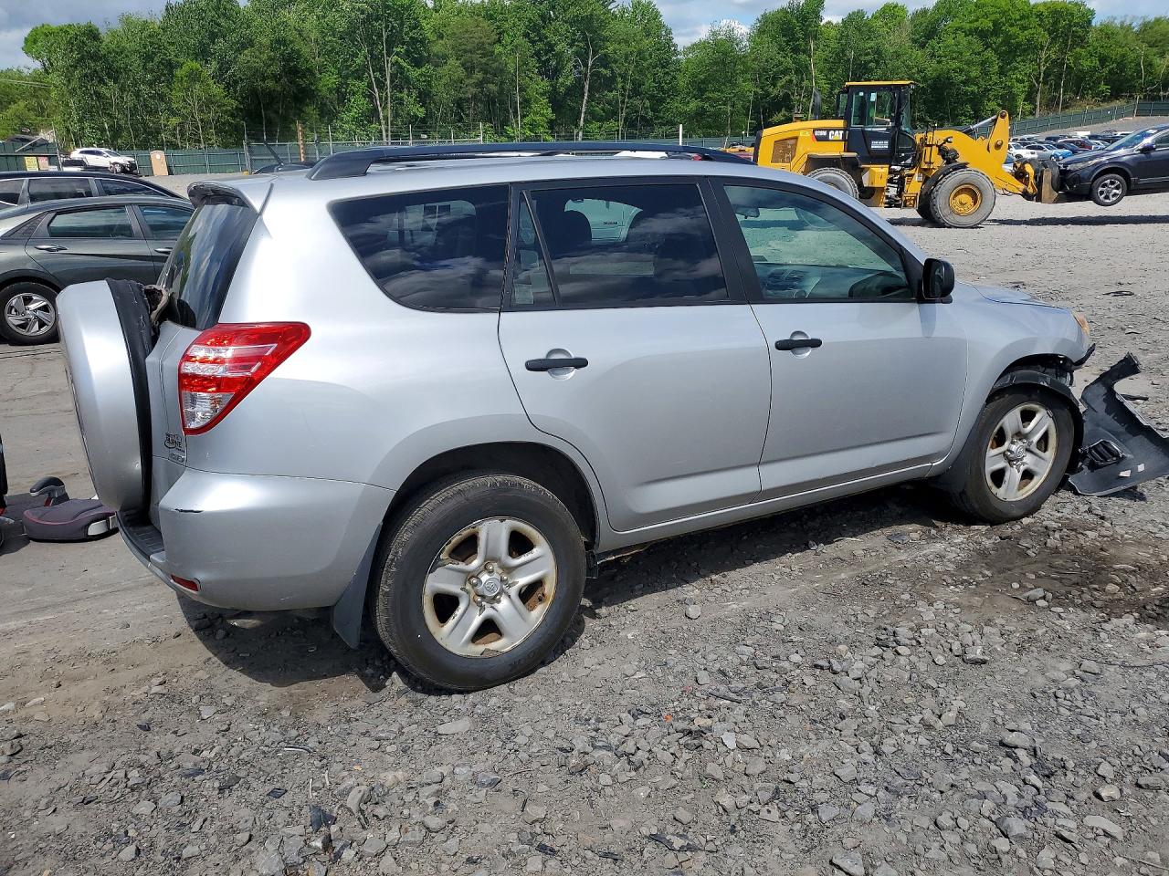 2011 Toyota Rav4 Base Silver vin: 2T3BF4DVXBW139815