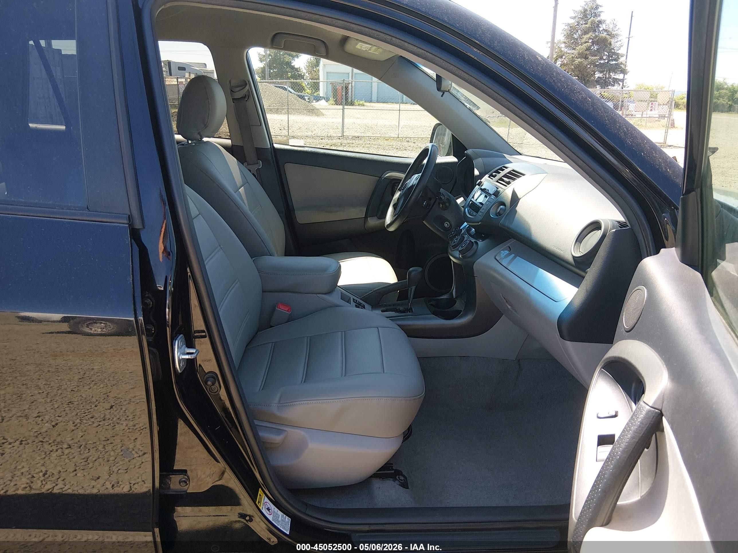 2011 Toyota Rav4   Black vin: 2T3BF4DVXBW148000