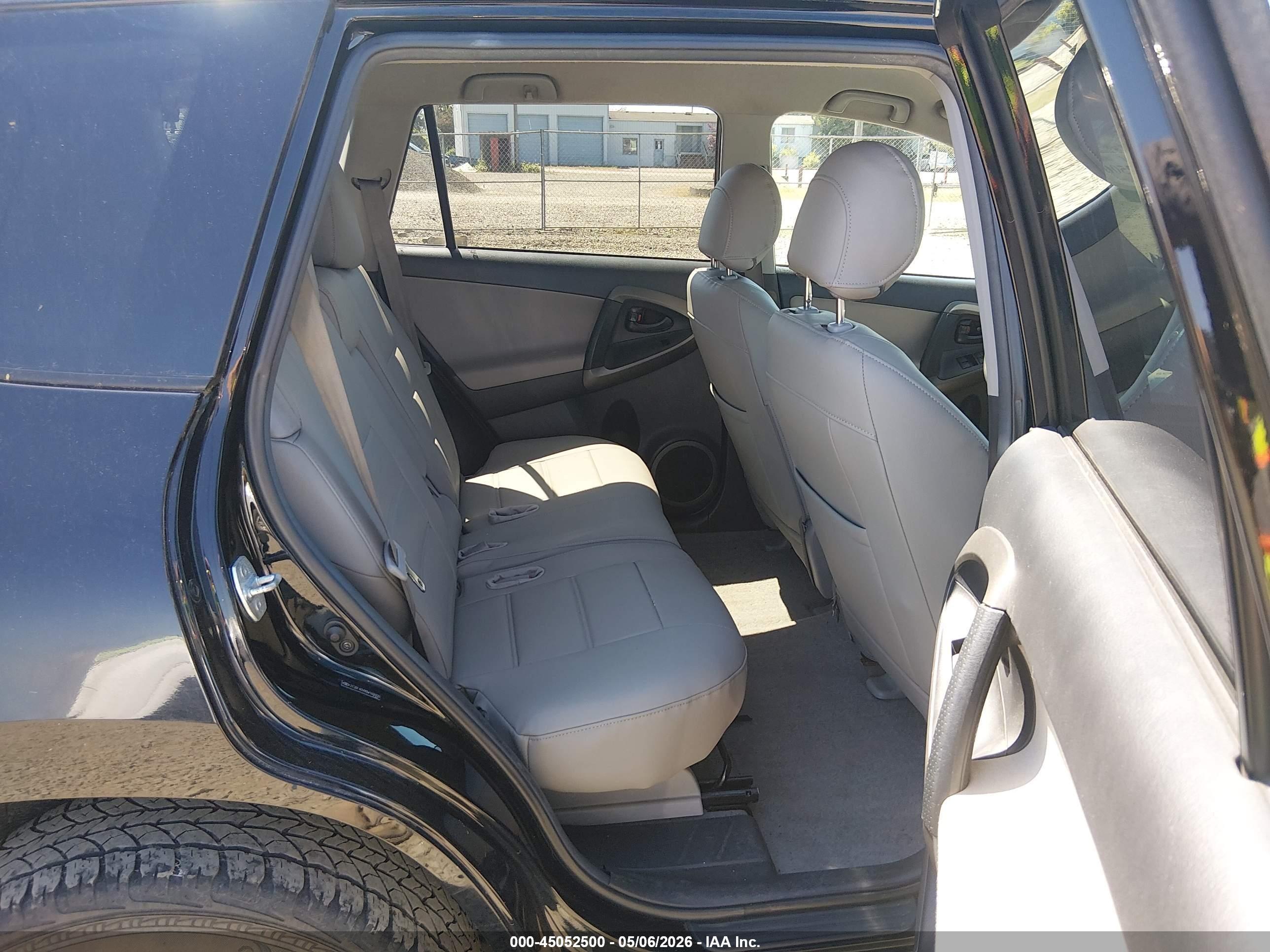 2011 Toyota Rav4   Black vin: 2T3BF4DVXBW148000
