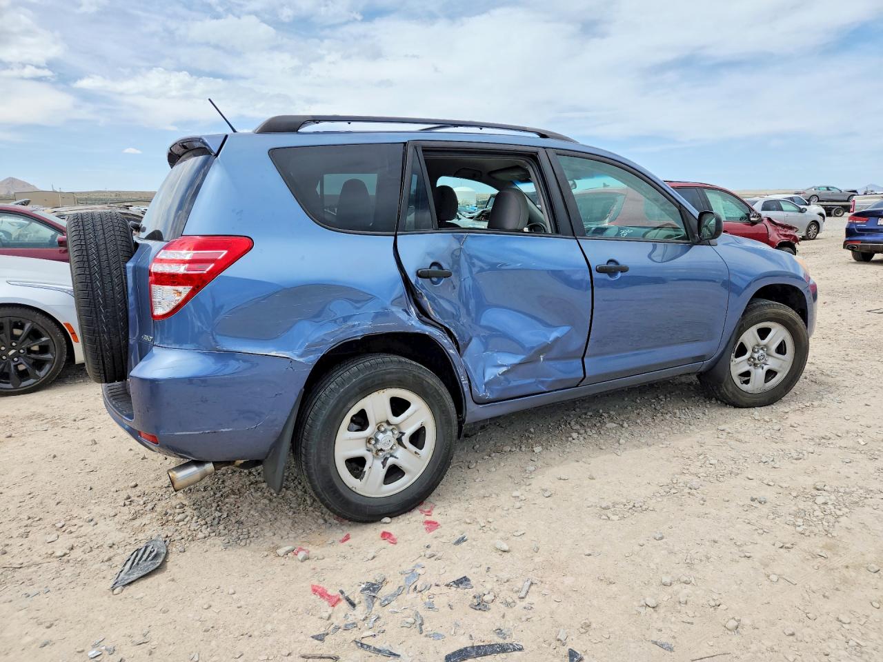 2011 Toyota Rav4 Base Blue vin: 2T3BF4DVXBW151320