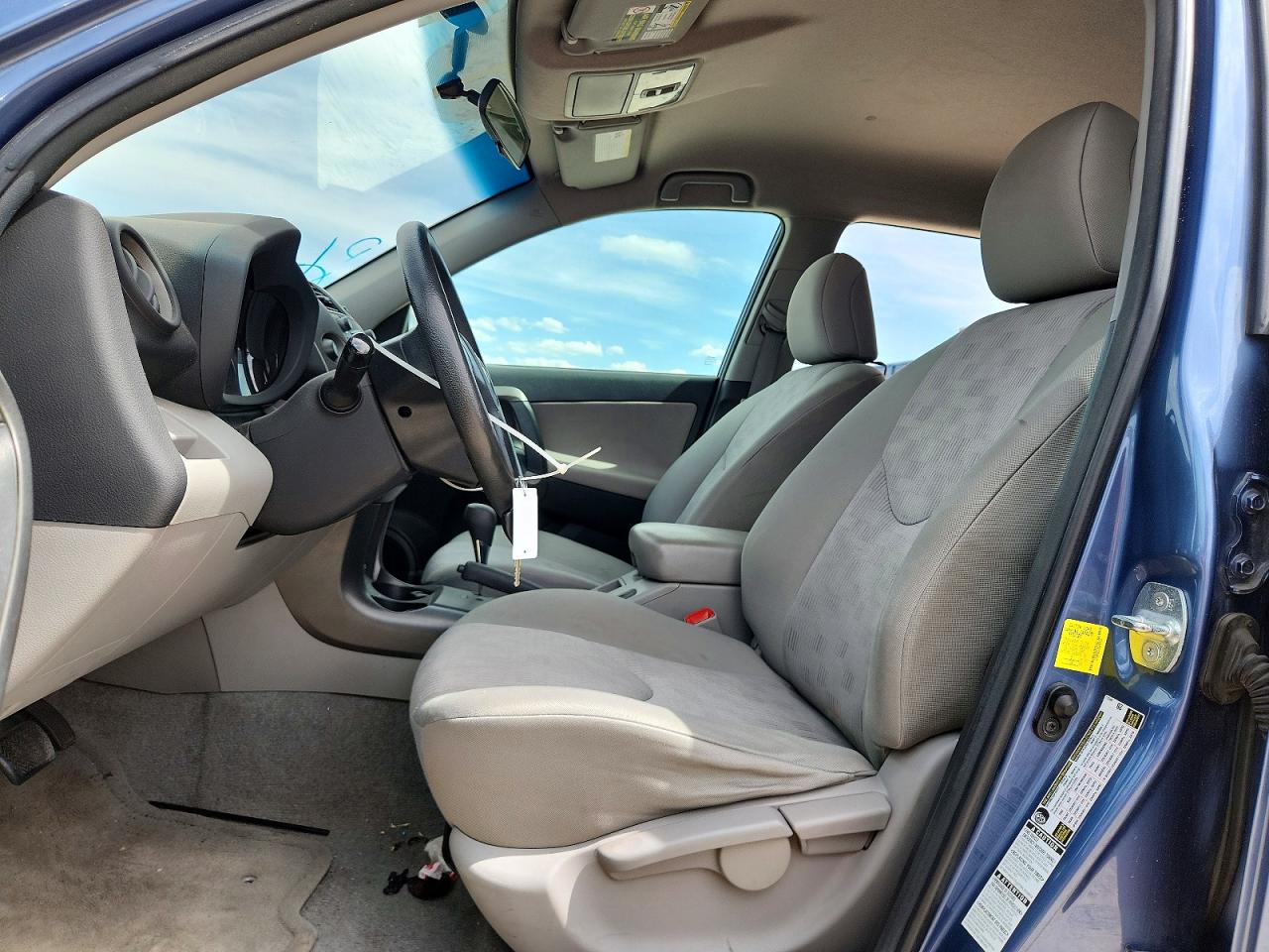 2011 Toyota Rav4 Base Blue vin: 2T3BF4DVXBW151320