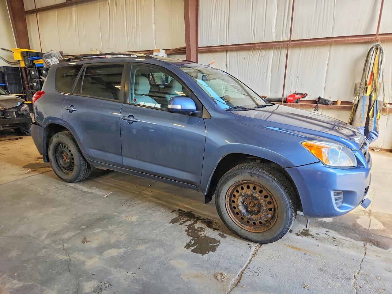 2011 Toyota Rav4 Base Blue vin: 2T3BF4DVXBW158221