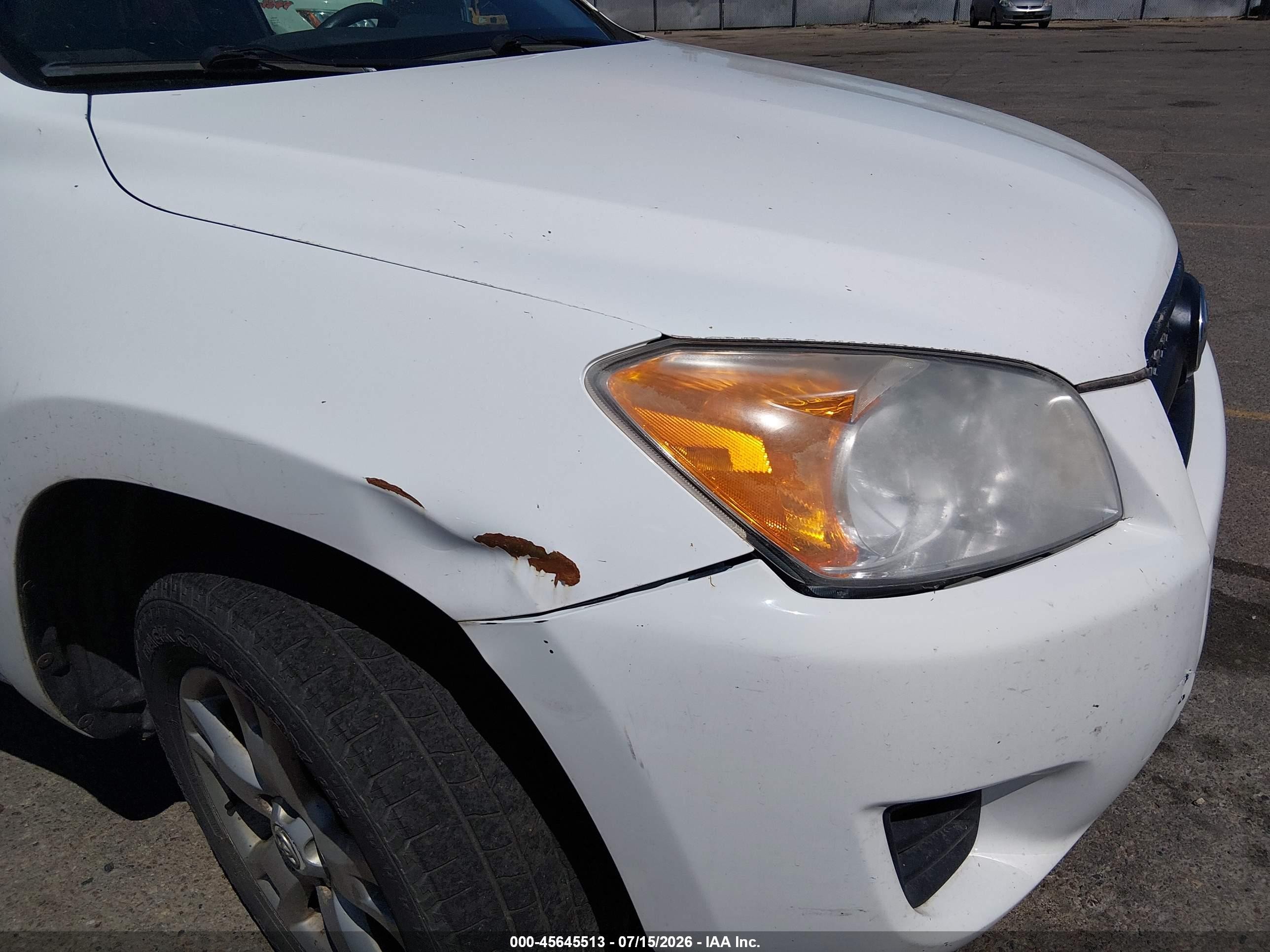 2011 Toyota Rav4   White vin: 2T3BF4DVXBW164391