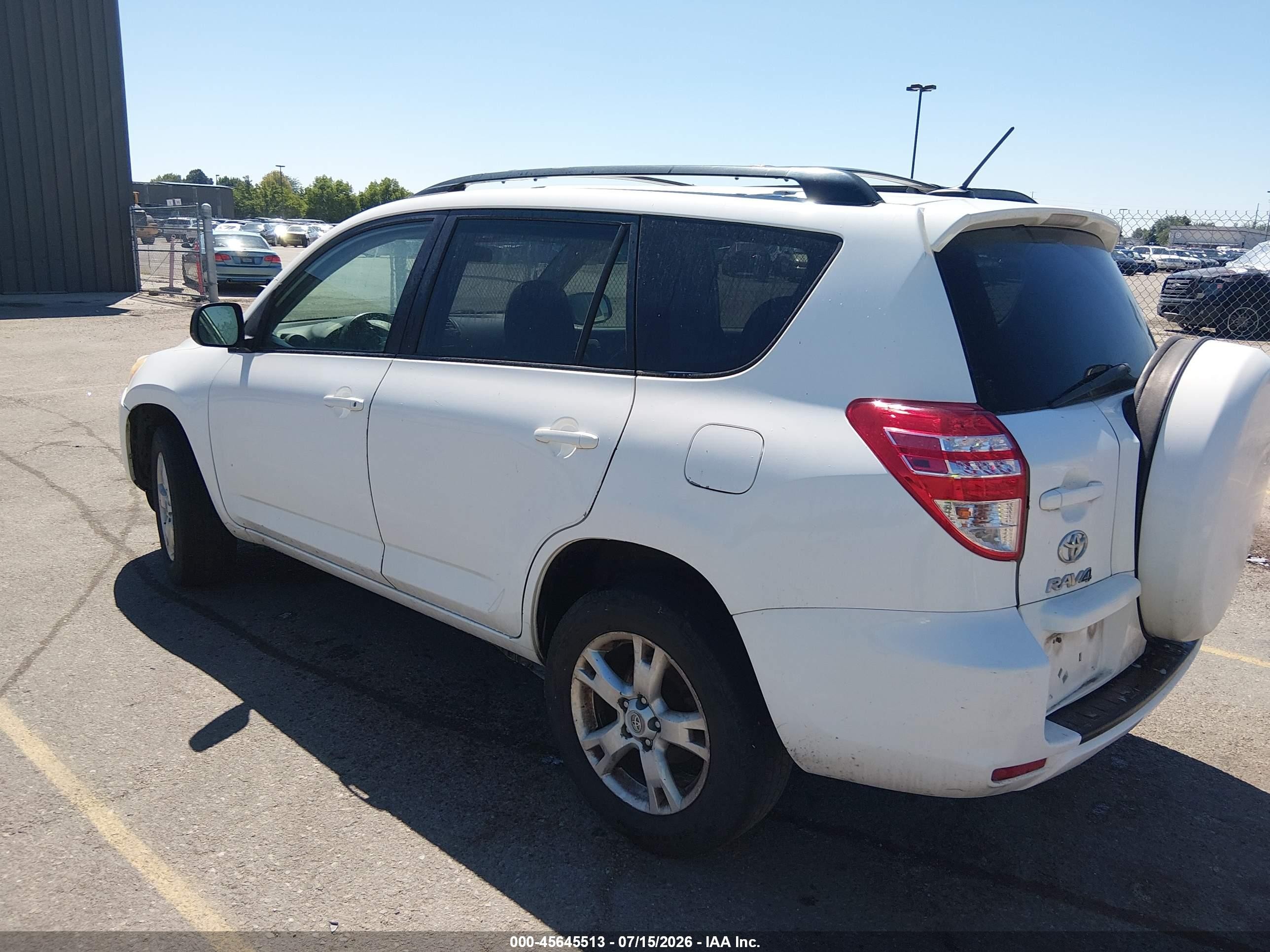 2011 Toyota Rav4   White vin: 2T3BF4DVXBW164391
