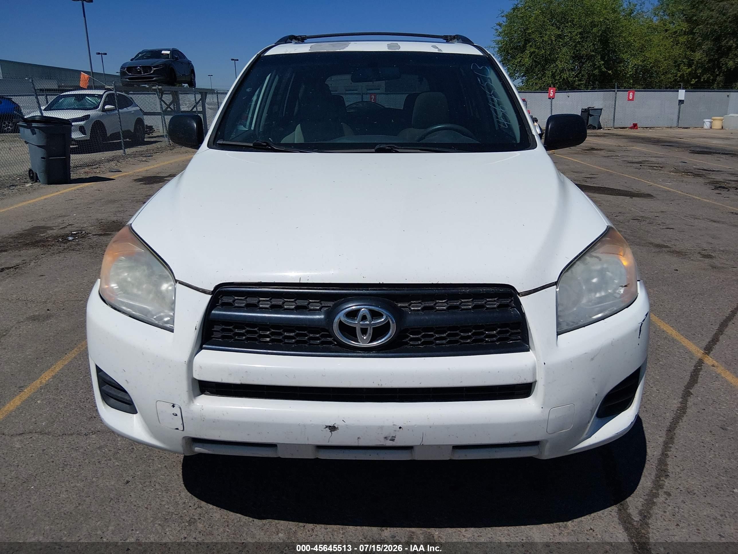 2011 Toyota Rav4   White vin: 2T3BF4DVXBW164391