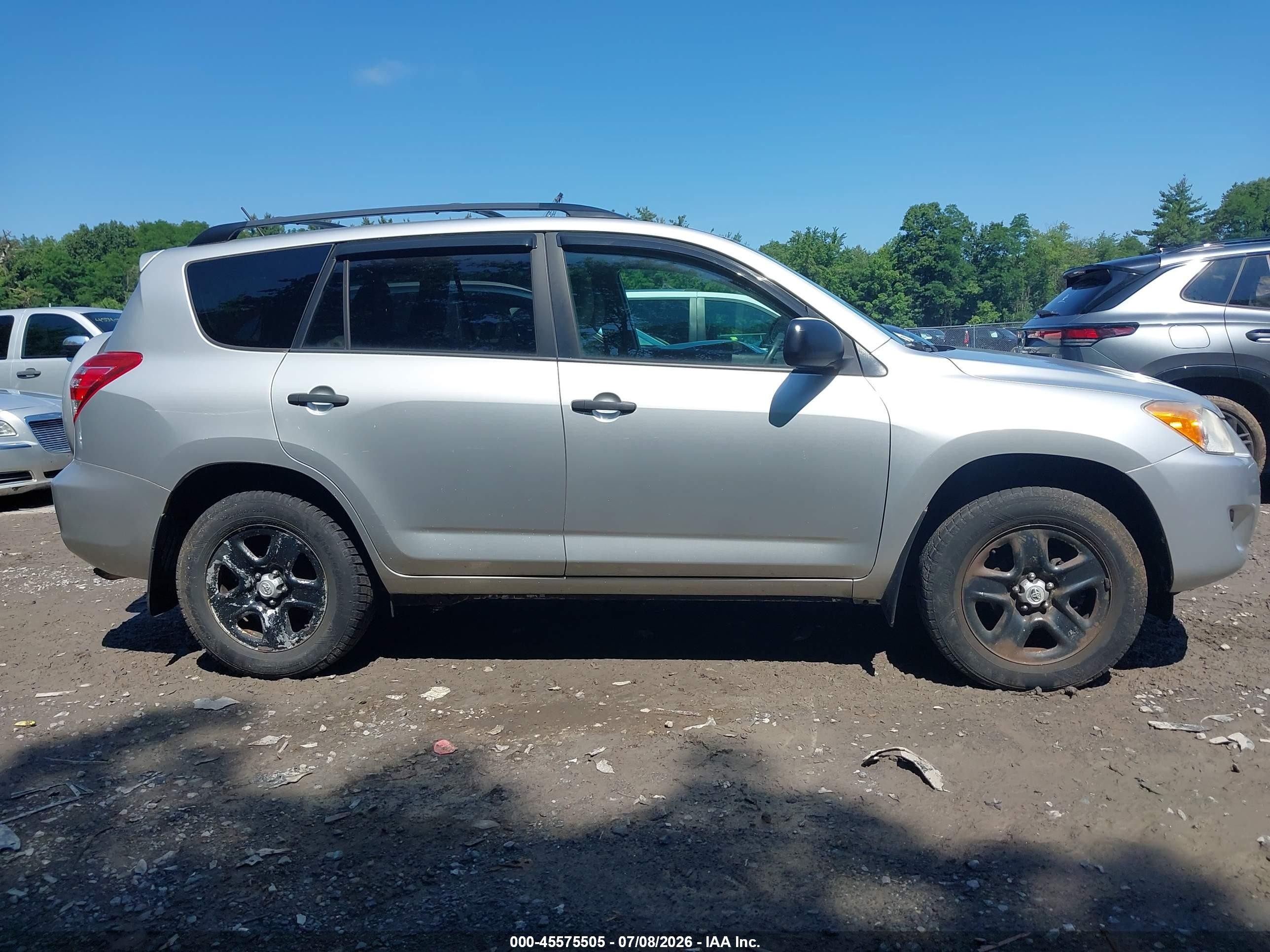2011 Toyota Rav4   Silver vin: 2T3BF4DVXBW170577