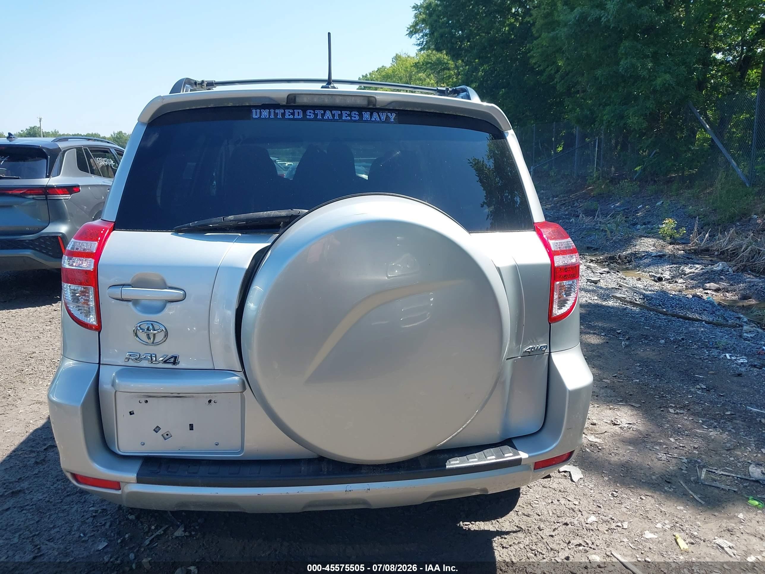 2011 Toyota Rav4   Silver vin: 2T3BF4DVXBW170577