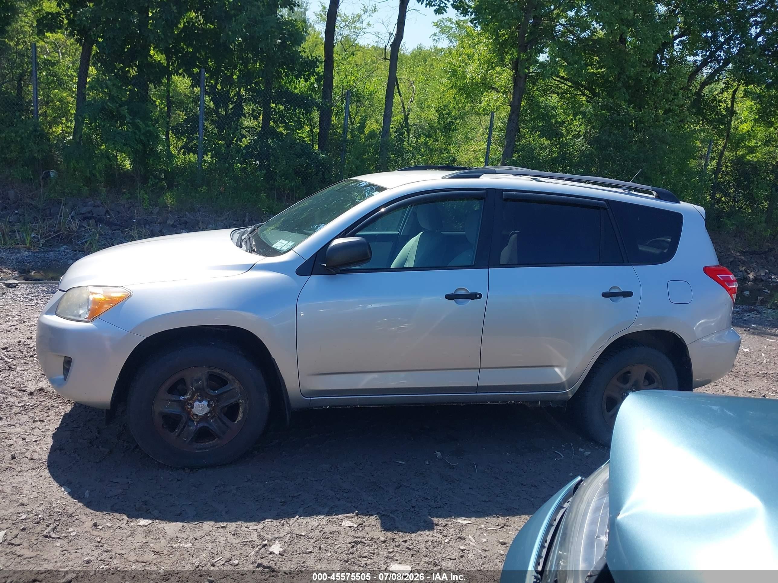 2011 Toyota Rav4   Silver vin: 2T3BF4DVXBW170577