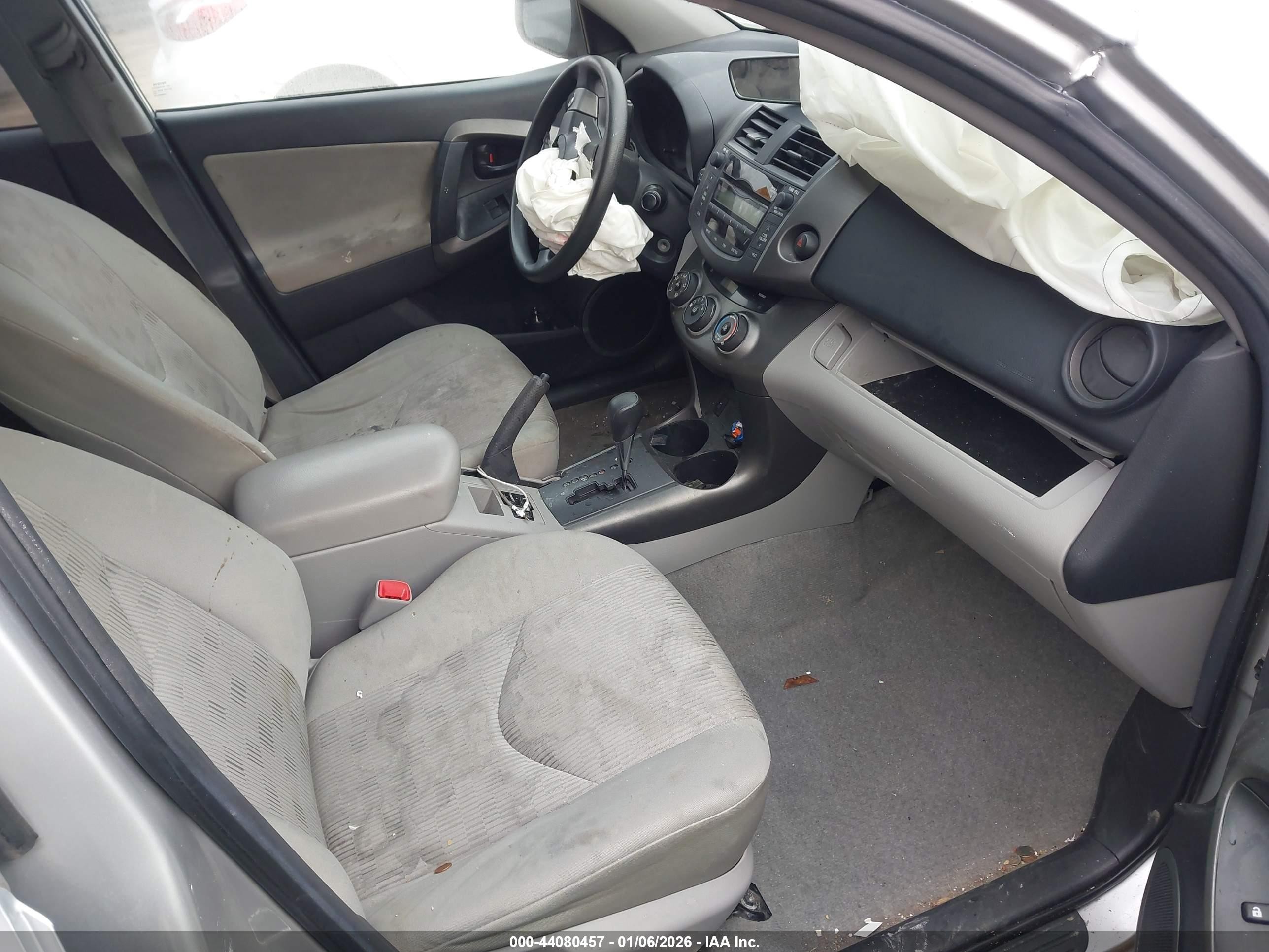 2011 Toyota Rav4   Silver vin: 2T3BF4DVXBW173205