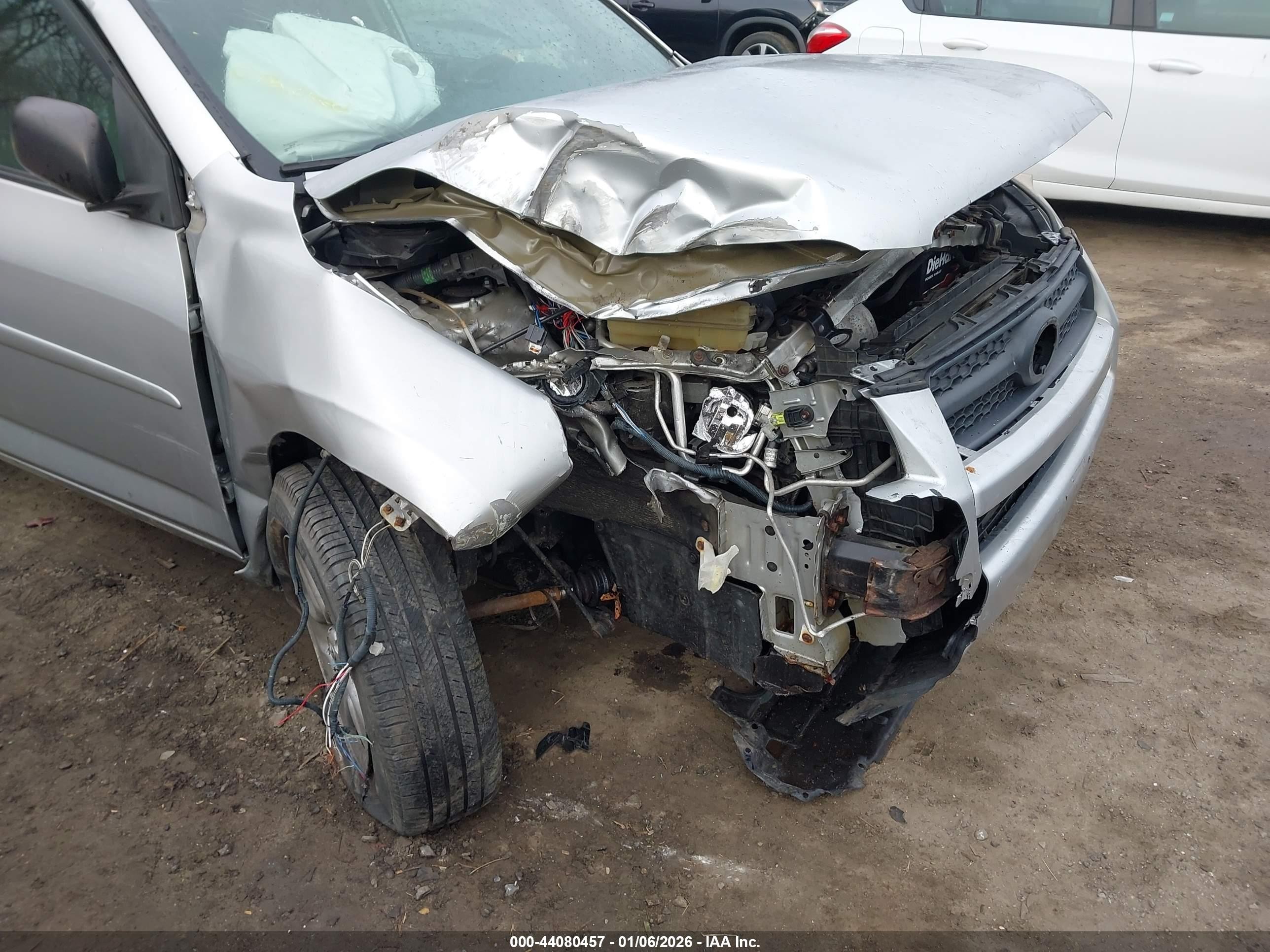 2011 Toyota Rav4   Silver vin: 2T3BF4DVXBW173205