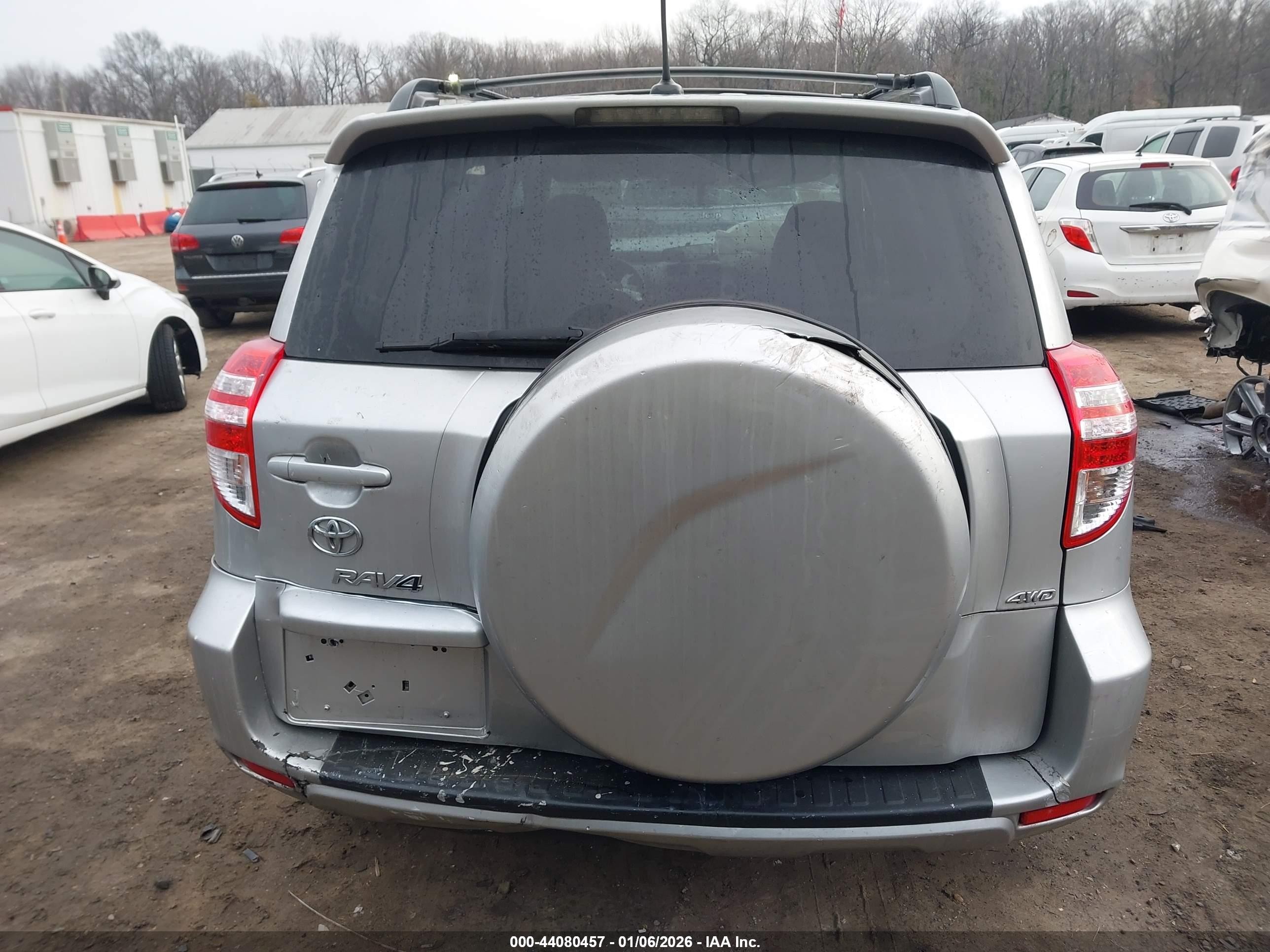 2011 Toyota Rav4   Silver vin: 2T3BF4DVXBW173205
