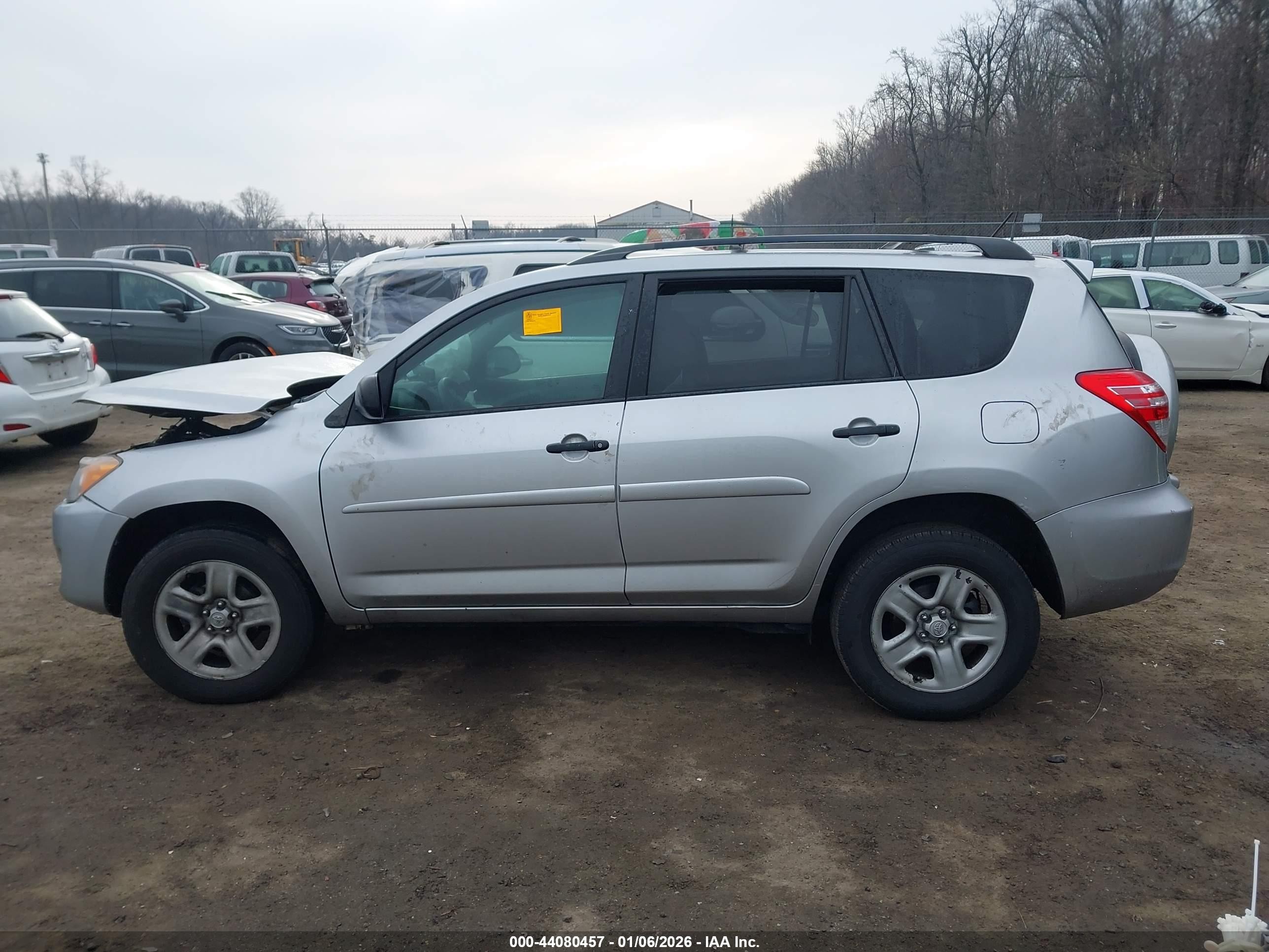 2011 Toyota Rav4   Silver vin: 2T3BF4DVXBW173205