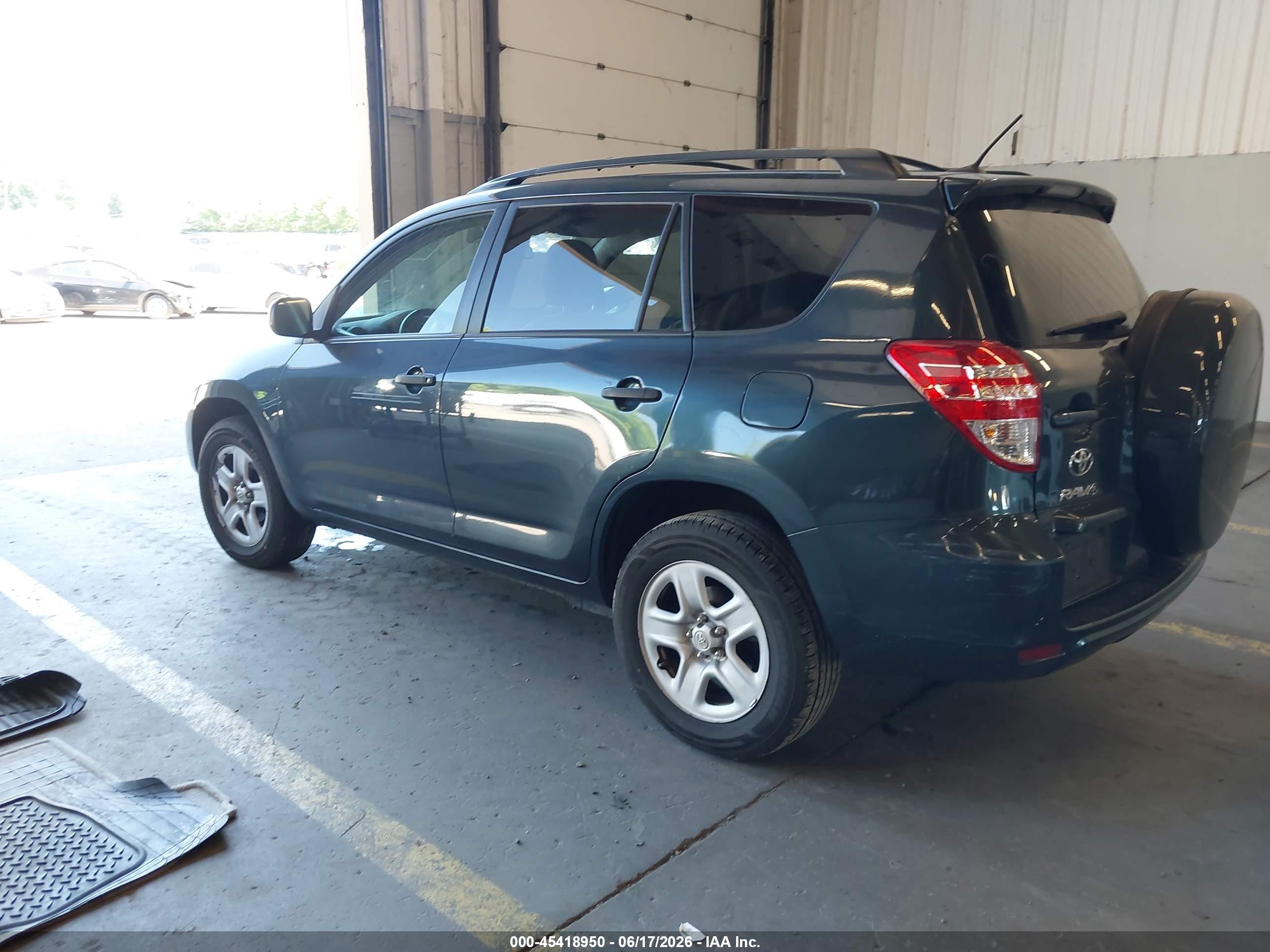 2011 Toyota Rav4   Gray vin: 2T3BF4DVXBW176038