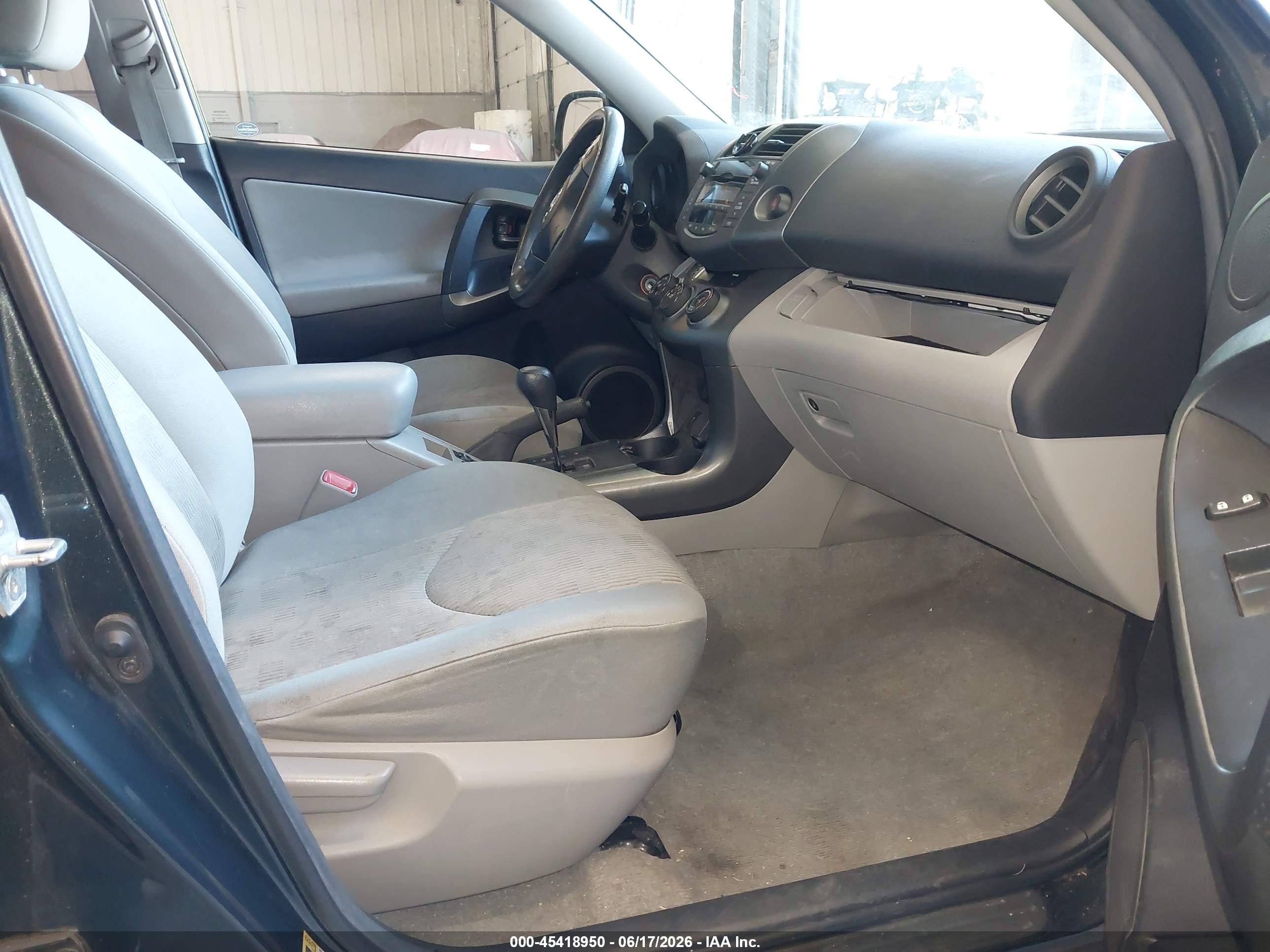 2011 Toyota Rav4   Gray vin: 2T3BF4DVXBW176038