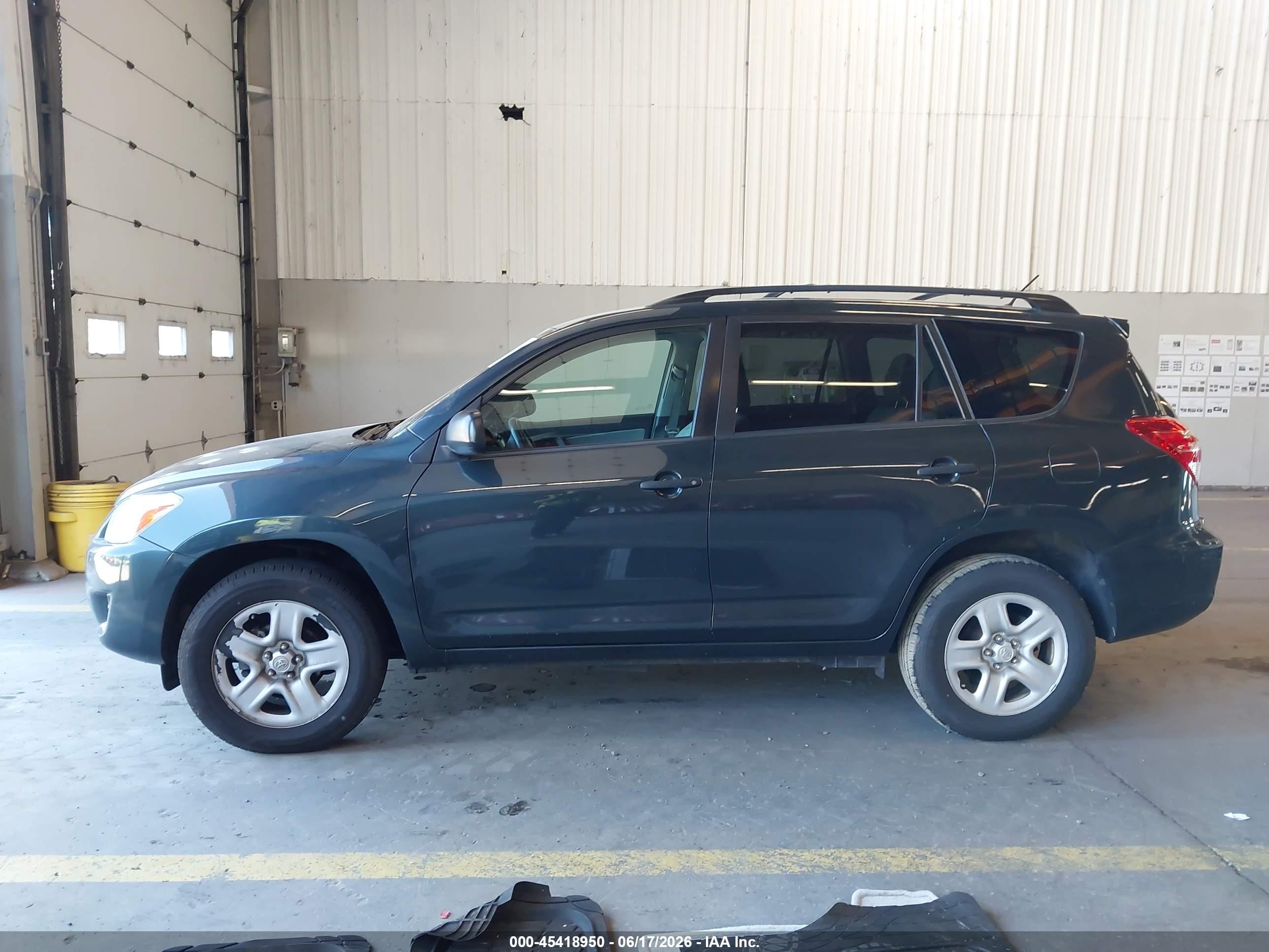 2011 Toyota Rav4   Gray vin: 2T3BF4DVXBW176038