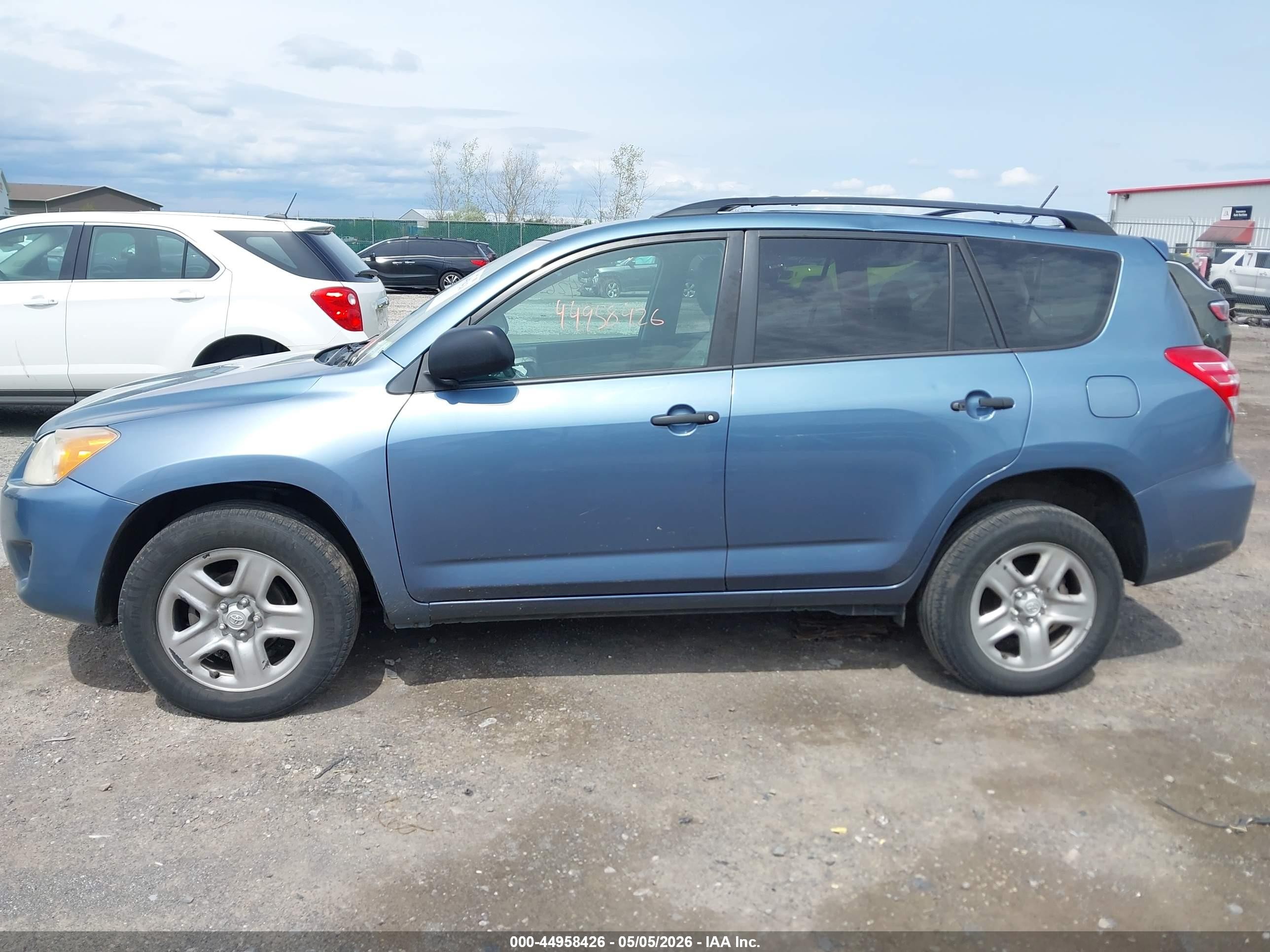 2012 Toyota Rav4   Blue vin: 2T3BF4DVXCW212408