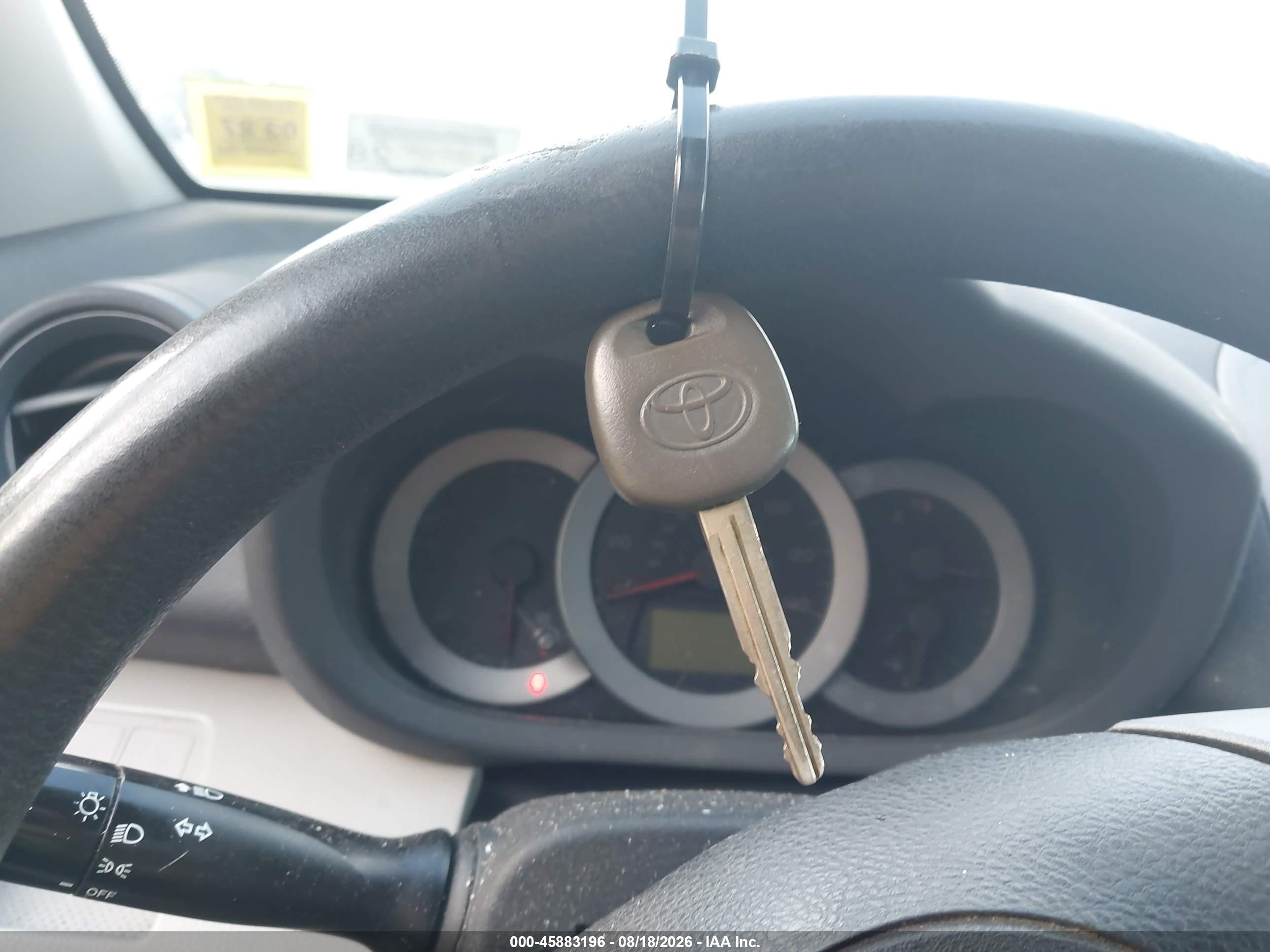 2012 Toyota Rav4   Silver vin: 2T3BF4DVXCW218094