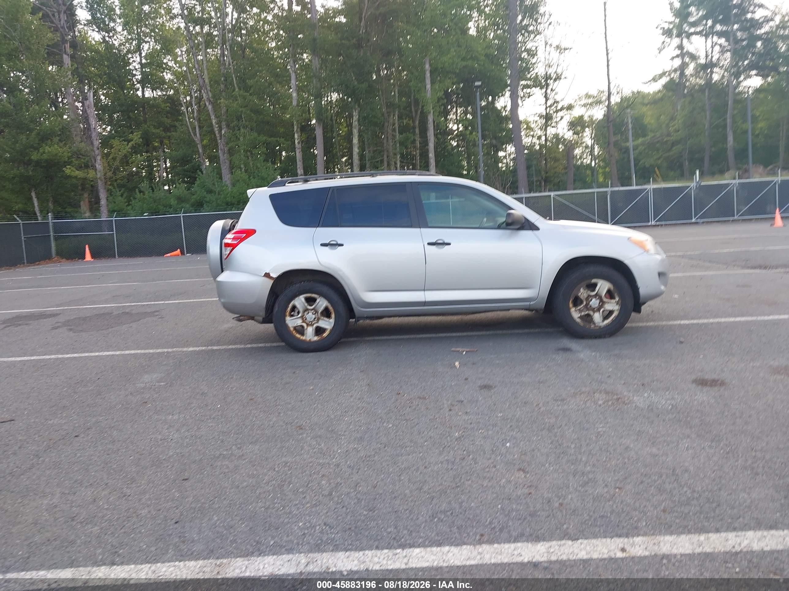 2012 Toyota Rav4   Silver vin: 2T3BF4DVXCW218094