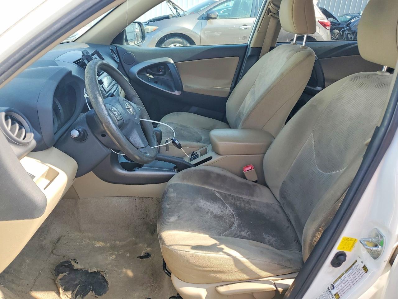 2012 Toyota Rav4 Base White vin: 2T3BF4DVXCW220704