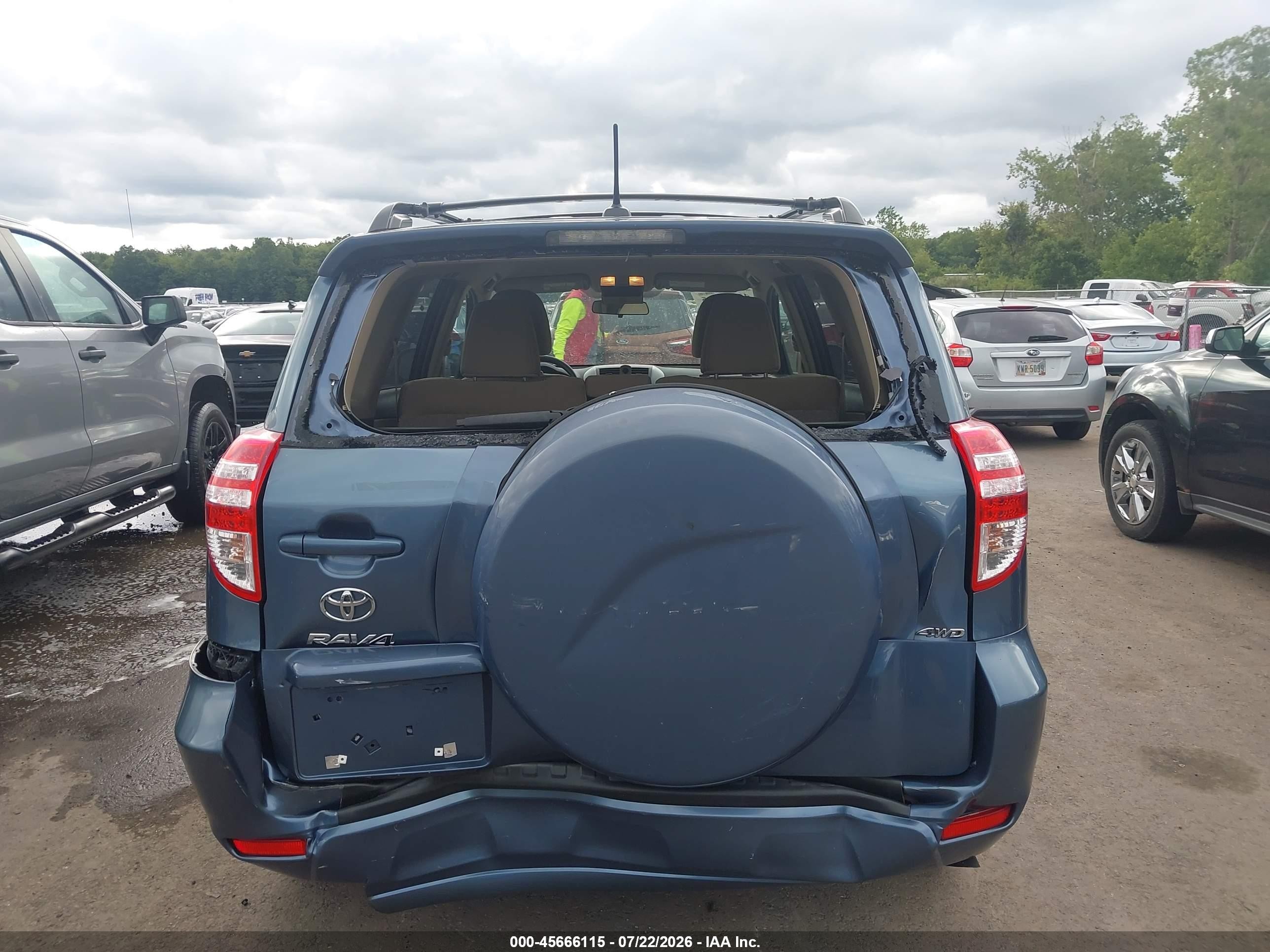 2012 Toyota Rav4   Blue vin: 2T3BF4DVXCW224252