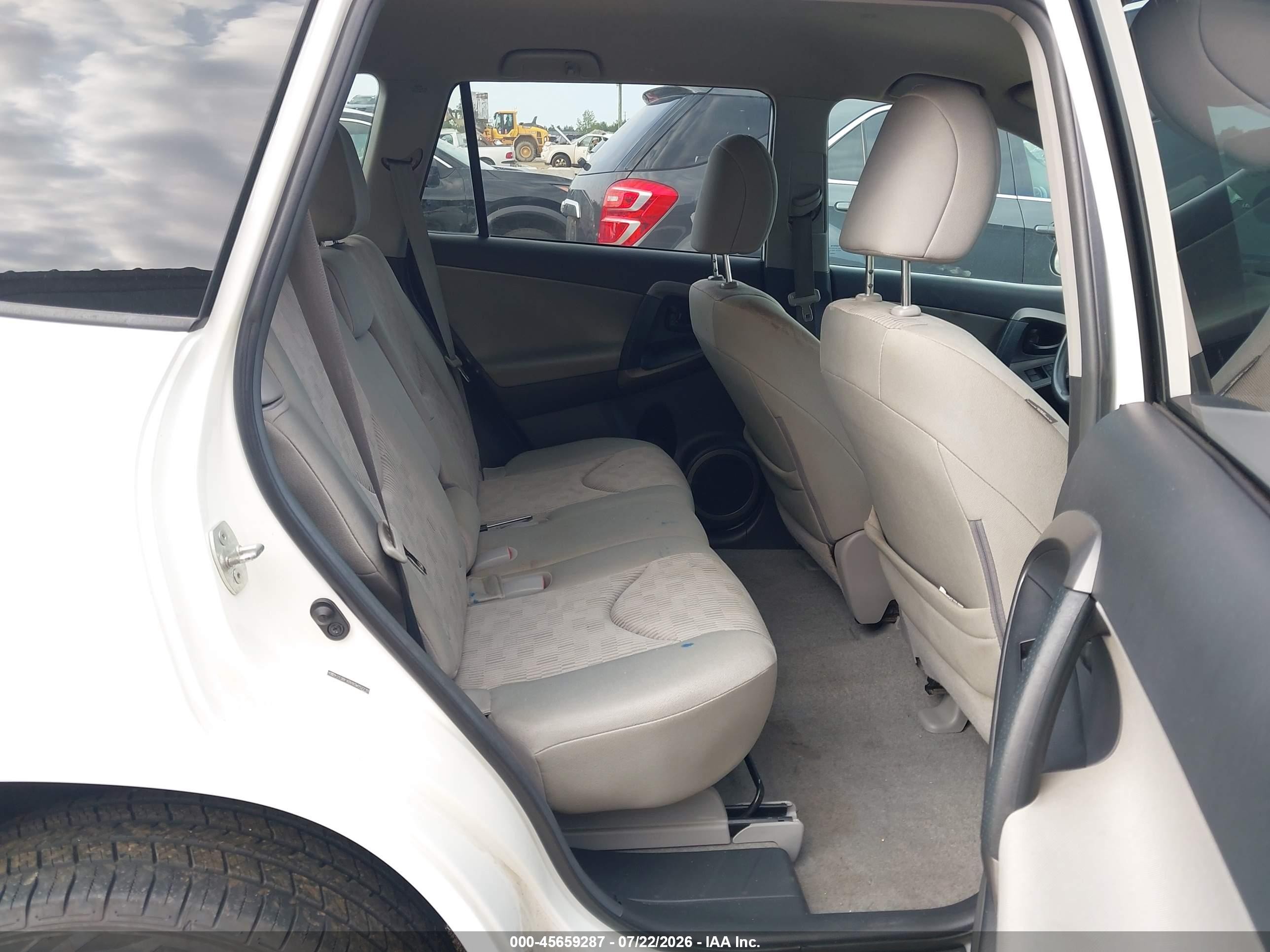 2012 Toyota Rav4   White vin: 2T3BF4DVXCW257719