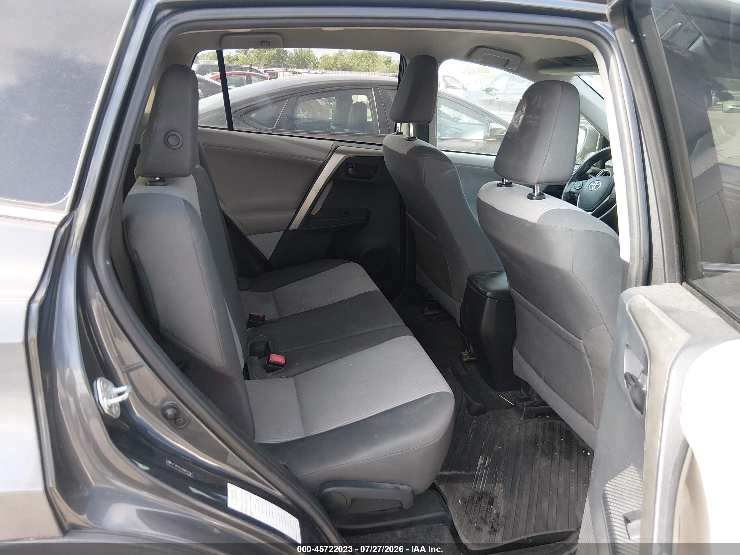 2013 Toyota Rav4 Le Gray vin: 2T3BFREV0DW037261