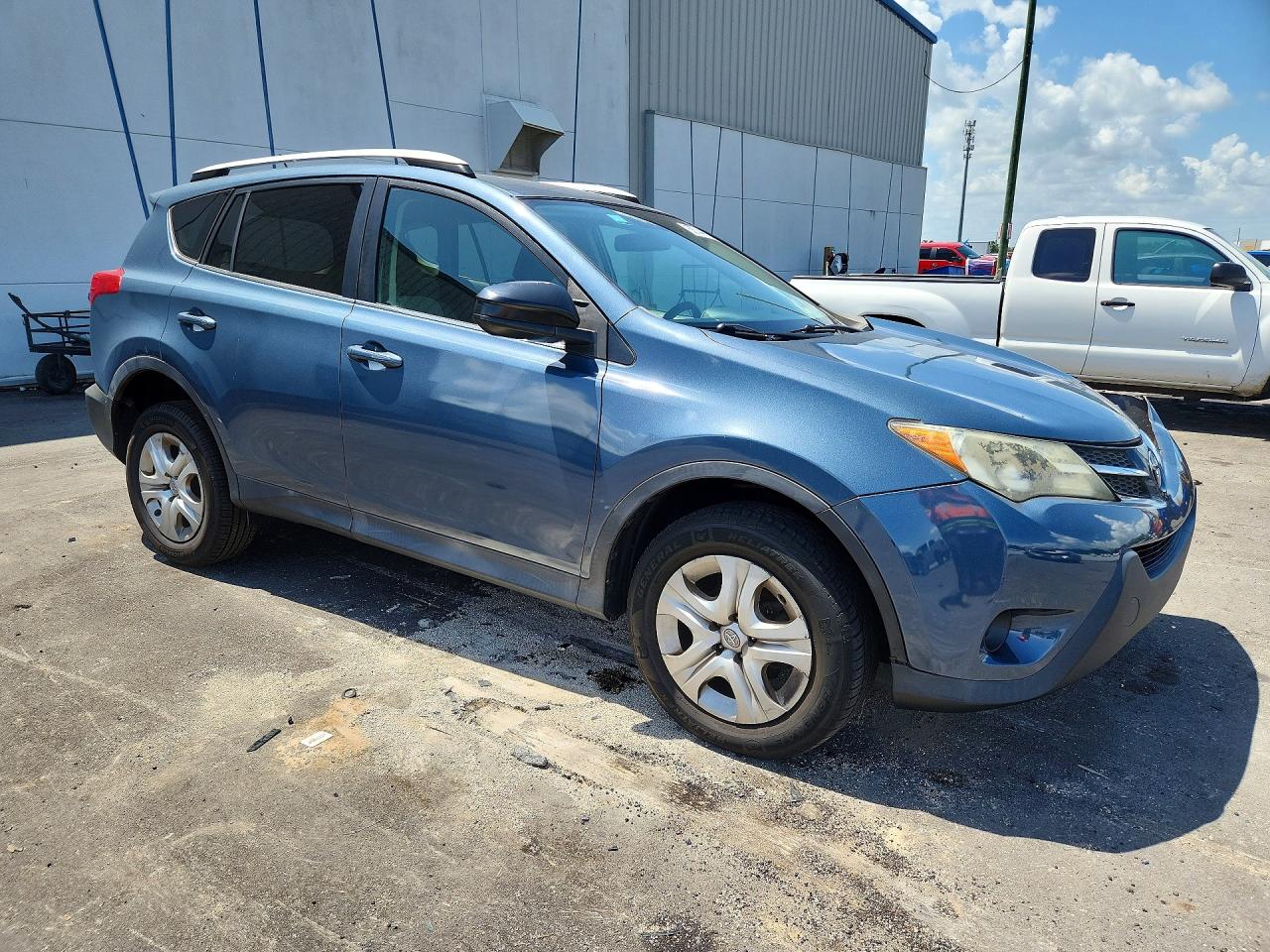 2013 Toyota Rav4 Le Синий vin: 2T3BFREV0DW038488