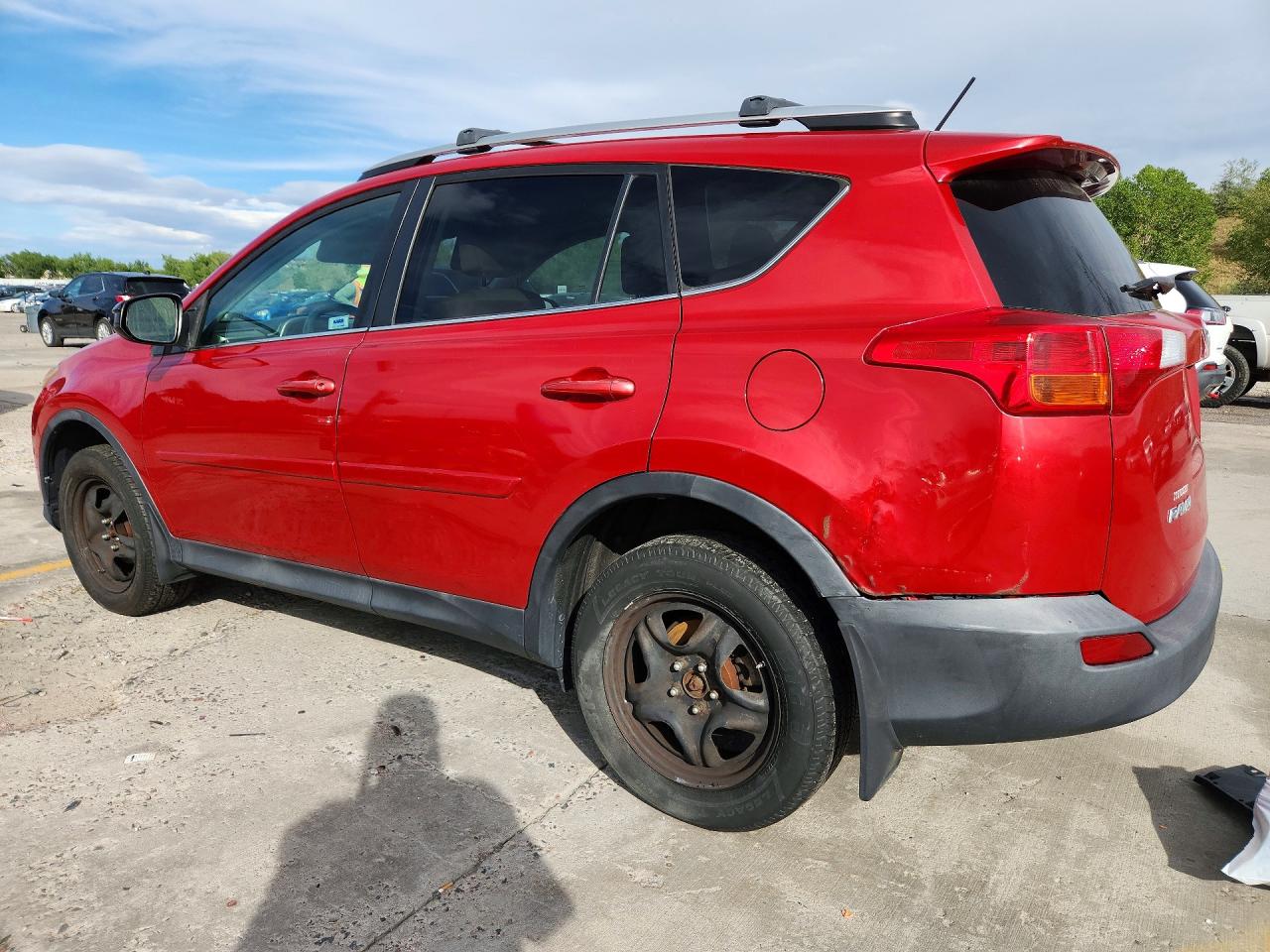 2013 Toyota Rav4 Le Красный vin: 2T3BFREV0DW071877