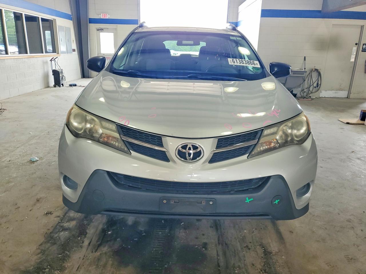 2013 Toyota Rav4 Le Серебряный vin: 2T3BFREV0DW075153