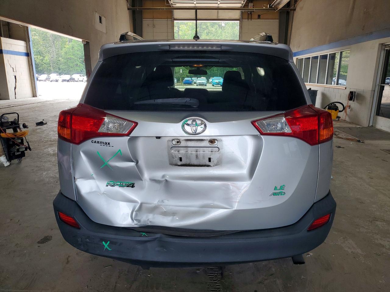 2013 Toyota Rav4 Le Серебряный vin: 2T3BFREV0DW075153