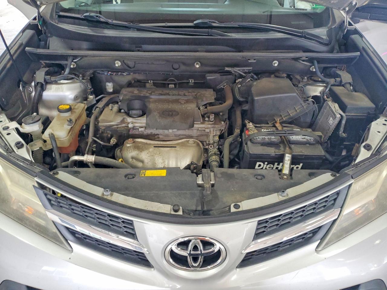 2013 Toyota Rav4 Le Серебряный vin: 2T3BFREV0DW075153