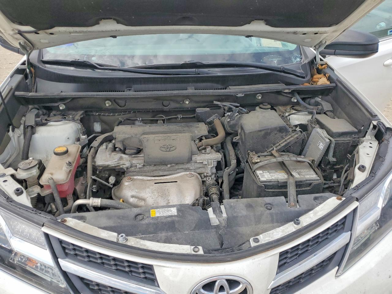 2014 Toyota Rav4 Le White vin: 2T3BFREV0EW149799
