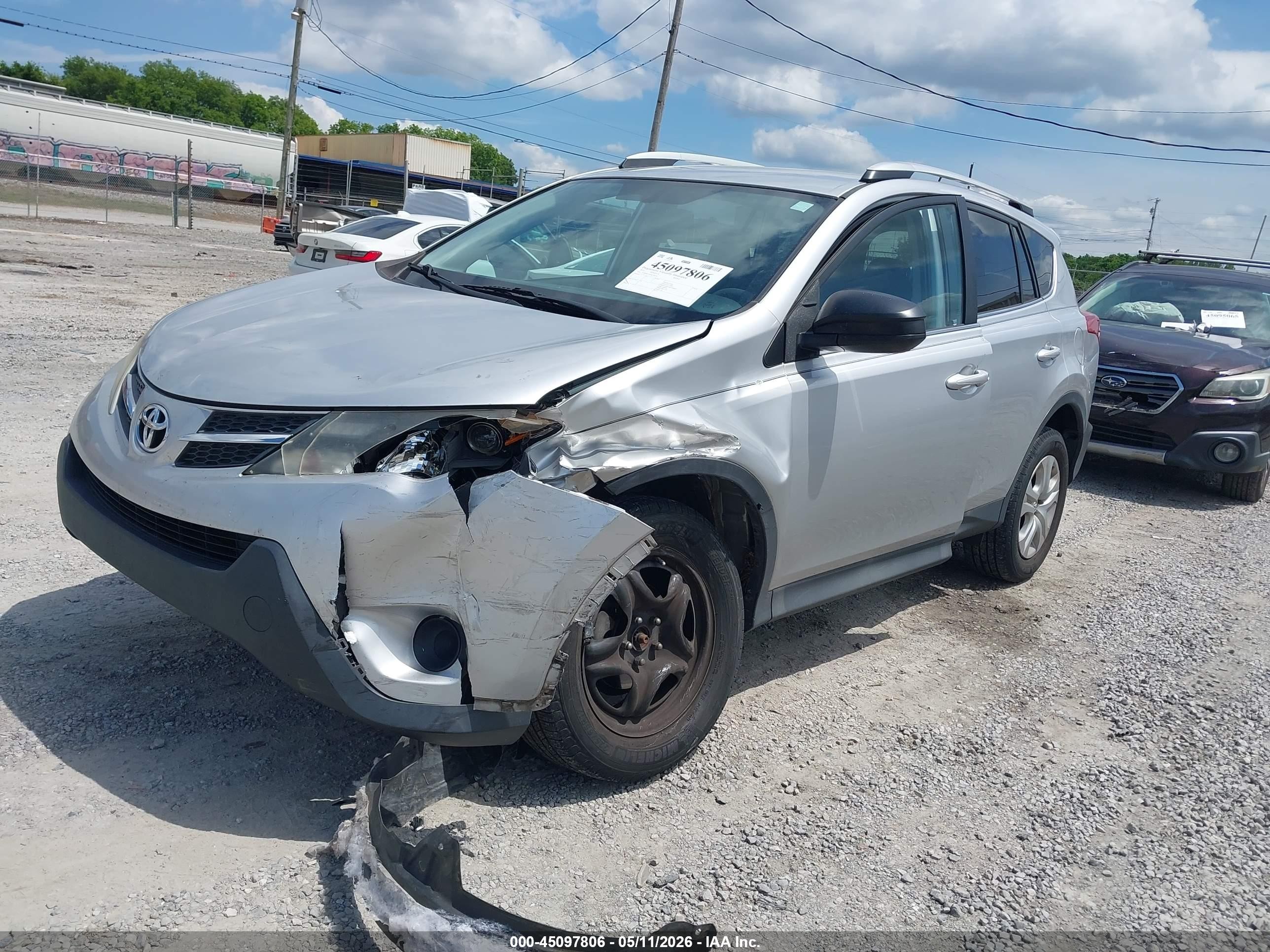 2014 Toyota Rav4 Le Silver vin: 2T3BFREV0EW199554