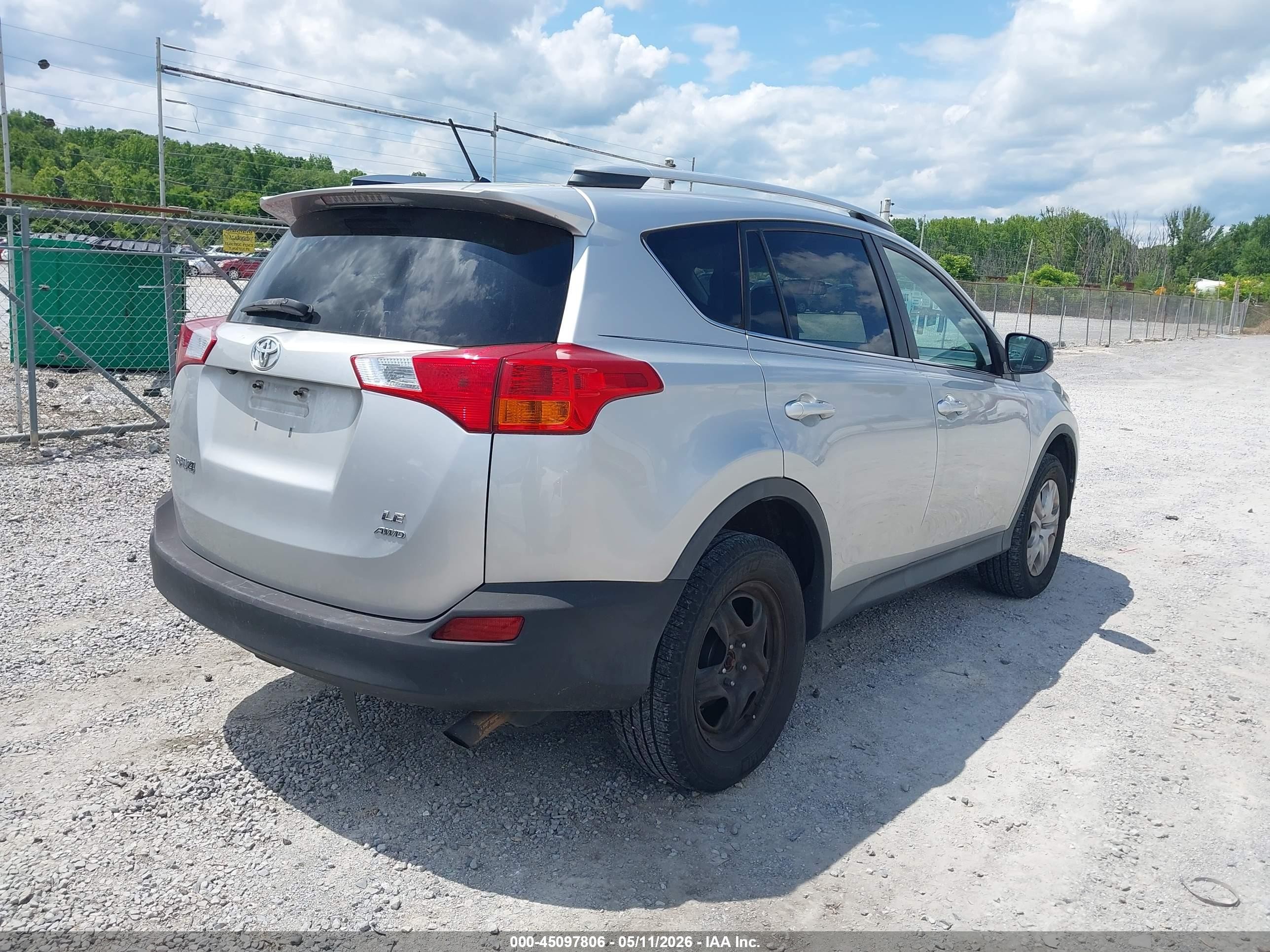 2014 Toyota Rav4 Le Silver vin: 2T3BFREV0EW199554