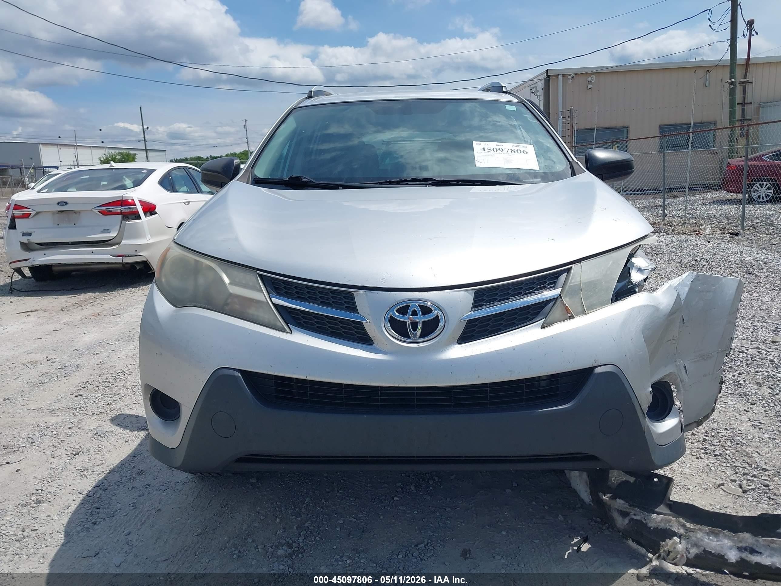 2014 Toyota Rav4 Le Silver vin: 2T3BFREV0EW199554