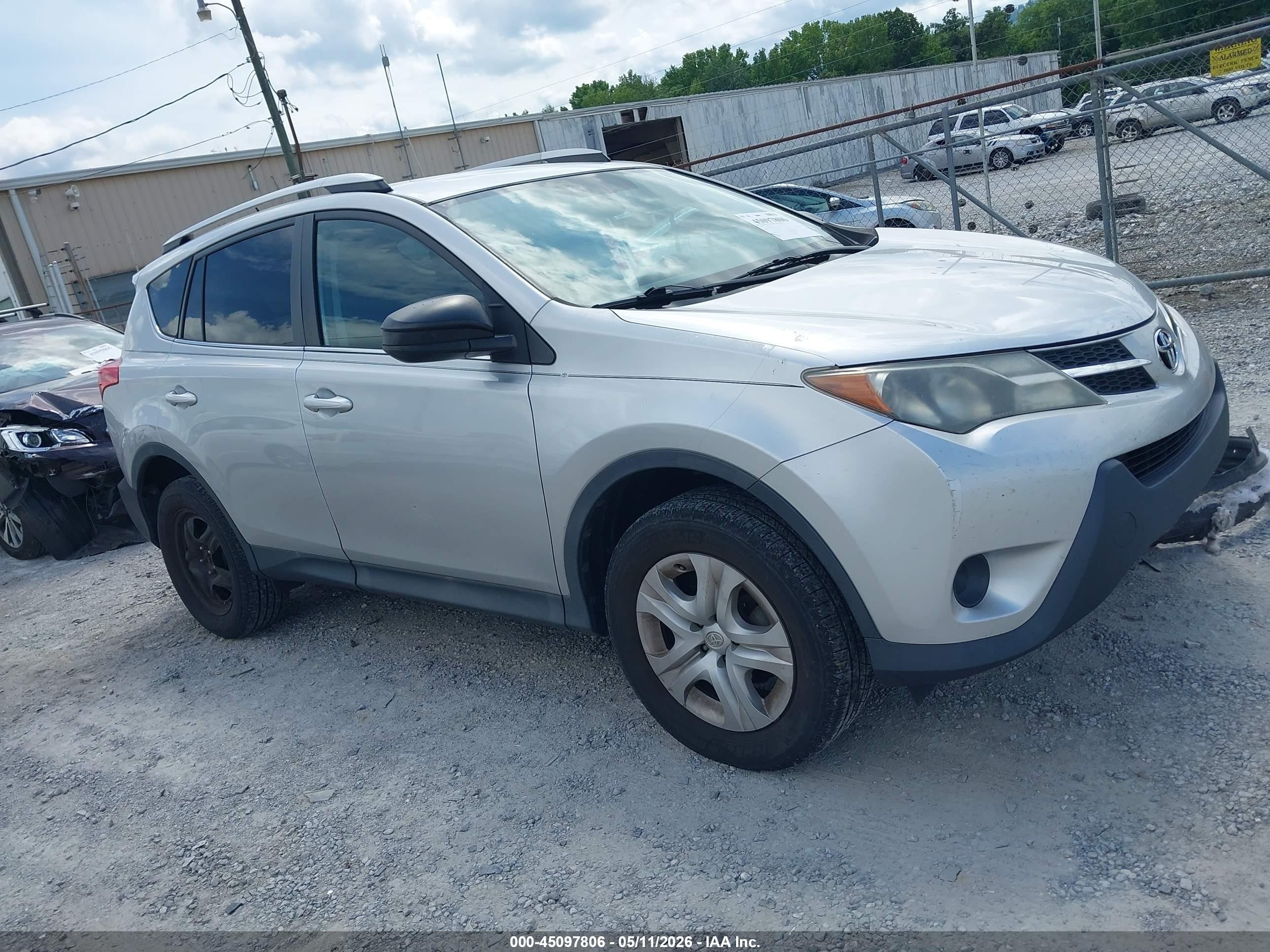 2014 Toyota Rav4 Le Silver vin: 2T3BFREV0EW199554