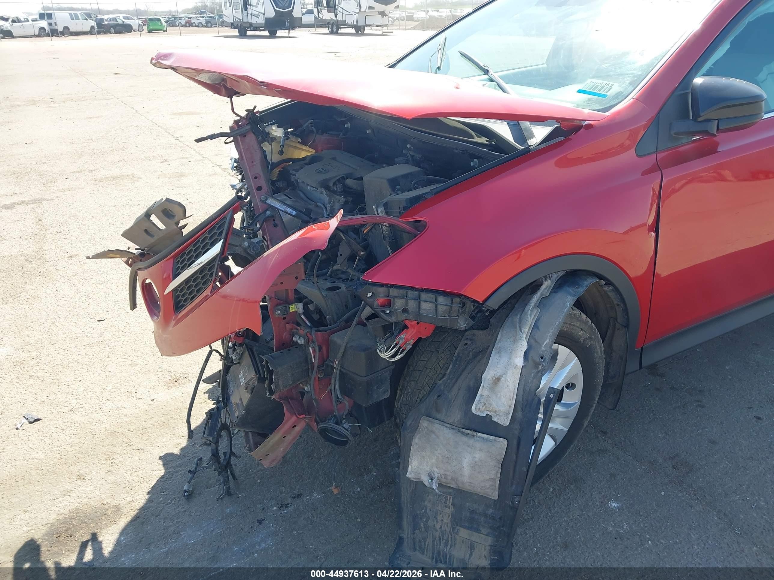 2015 Toyota Rav4 Le Red vin: 2T3BFREV0FW242467