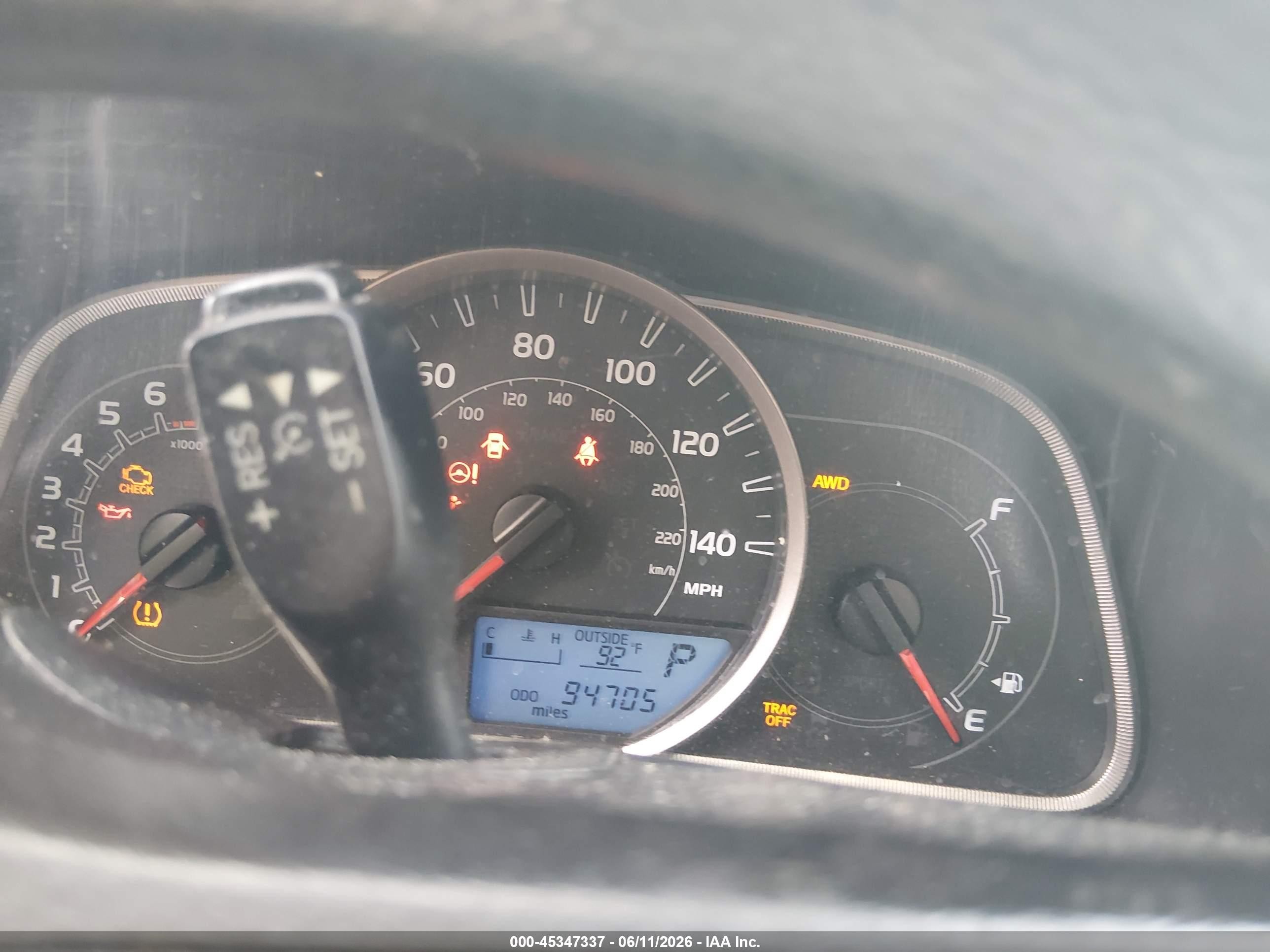 2015 Toyota Rav4 Le Silver vin: 2T3BFREV0FW243568