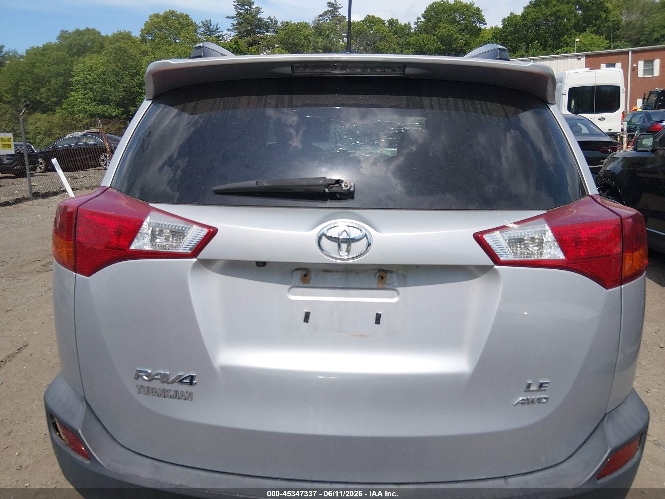 2015 Toyota Rav4 Le Silver vin: 2T3BFREV0FW243568