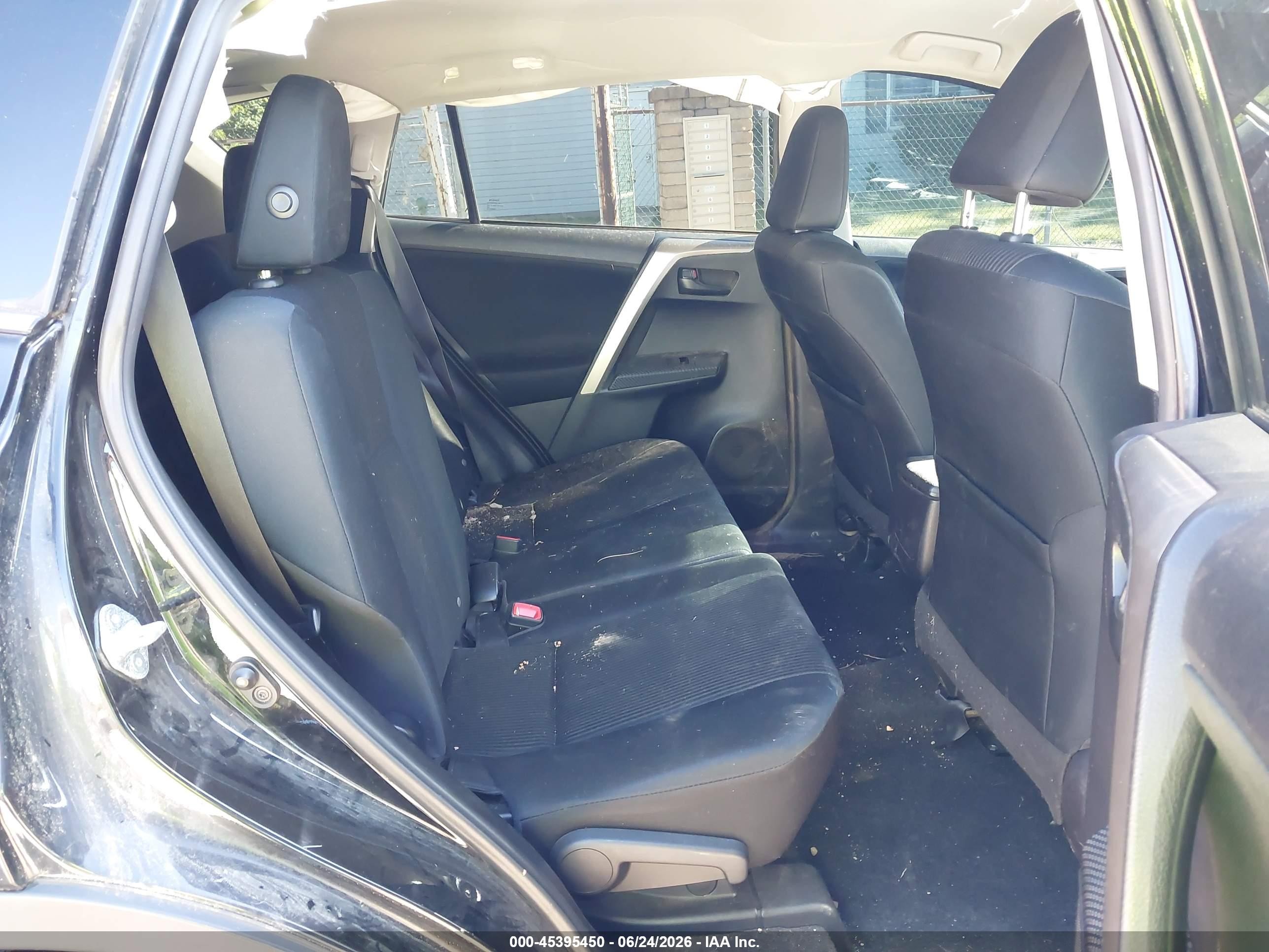 2015 Toyota Rav4 Le Black vin: 2T3BFREV0FW280930