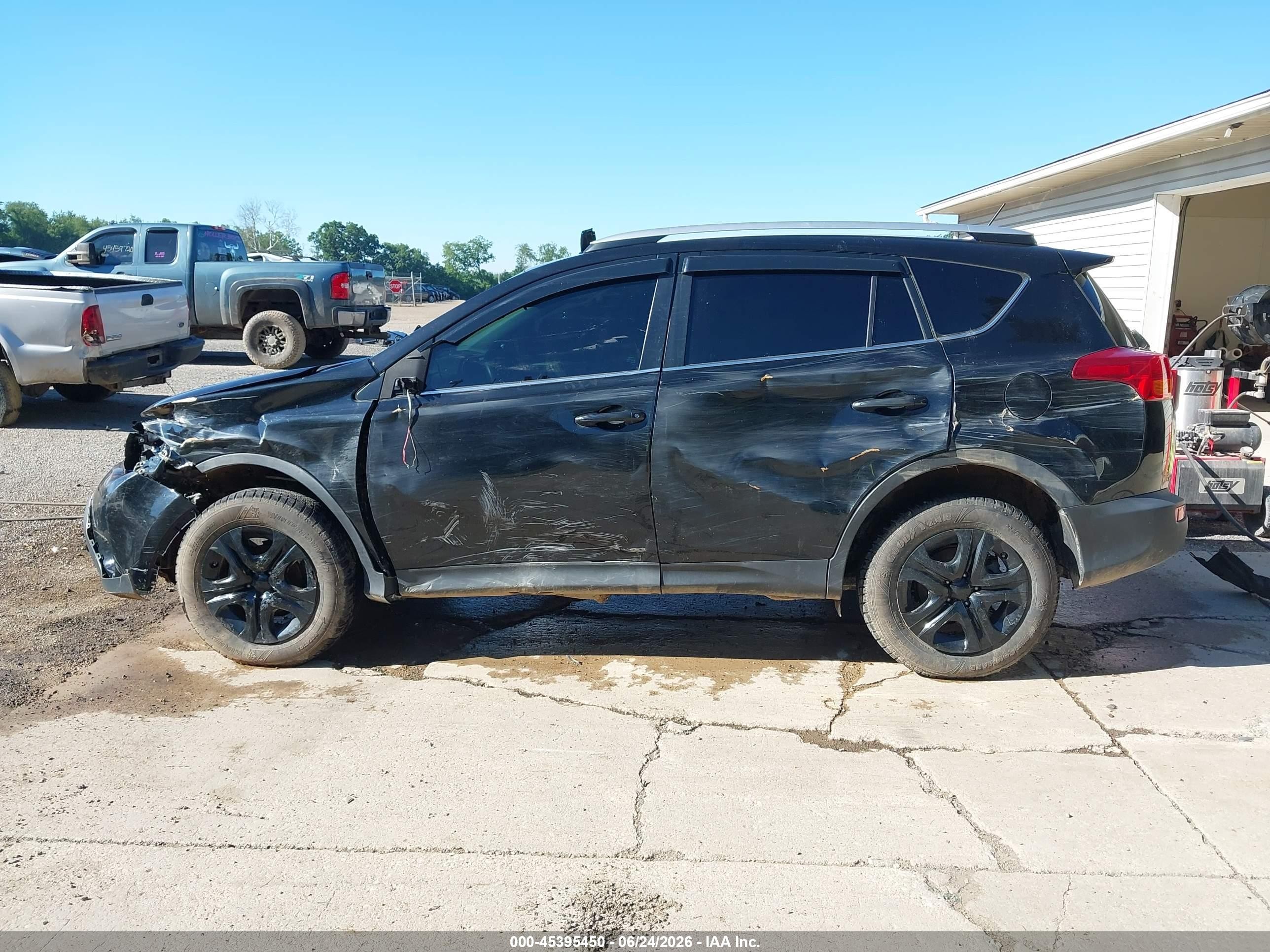 2015 Toyota Rav4 Le Black vin: 2T3BFREV0FW280930