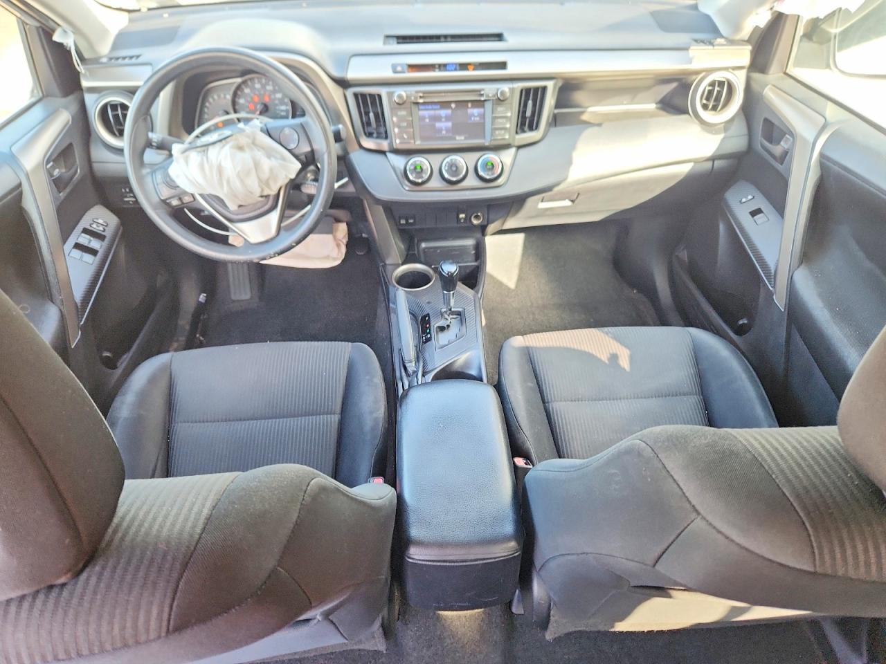 2015 Toyota Rav4 Le Silver vin: 2T3BFREV0FW317622