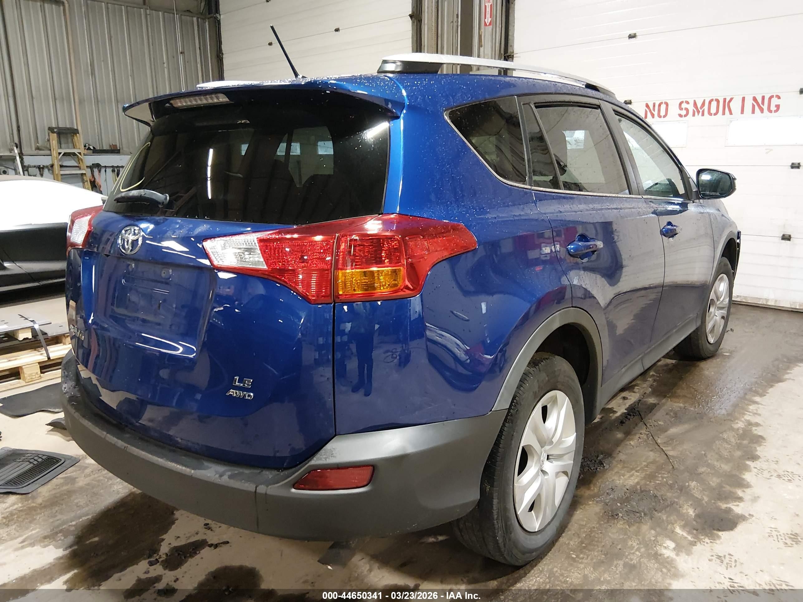2015 Toyota Rav4 Le Blue vin: 2T3BFREV0FW336767