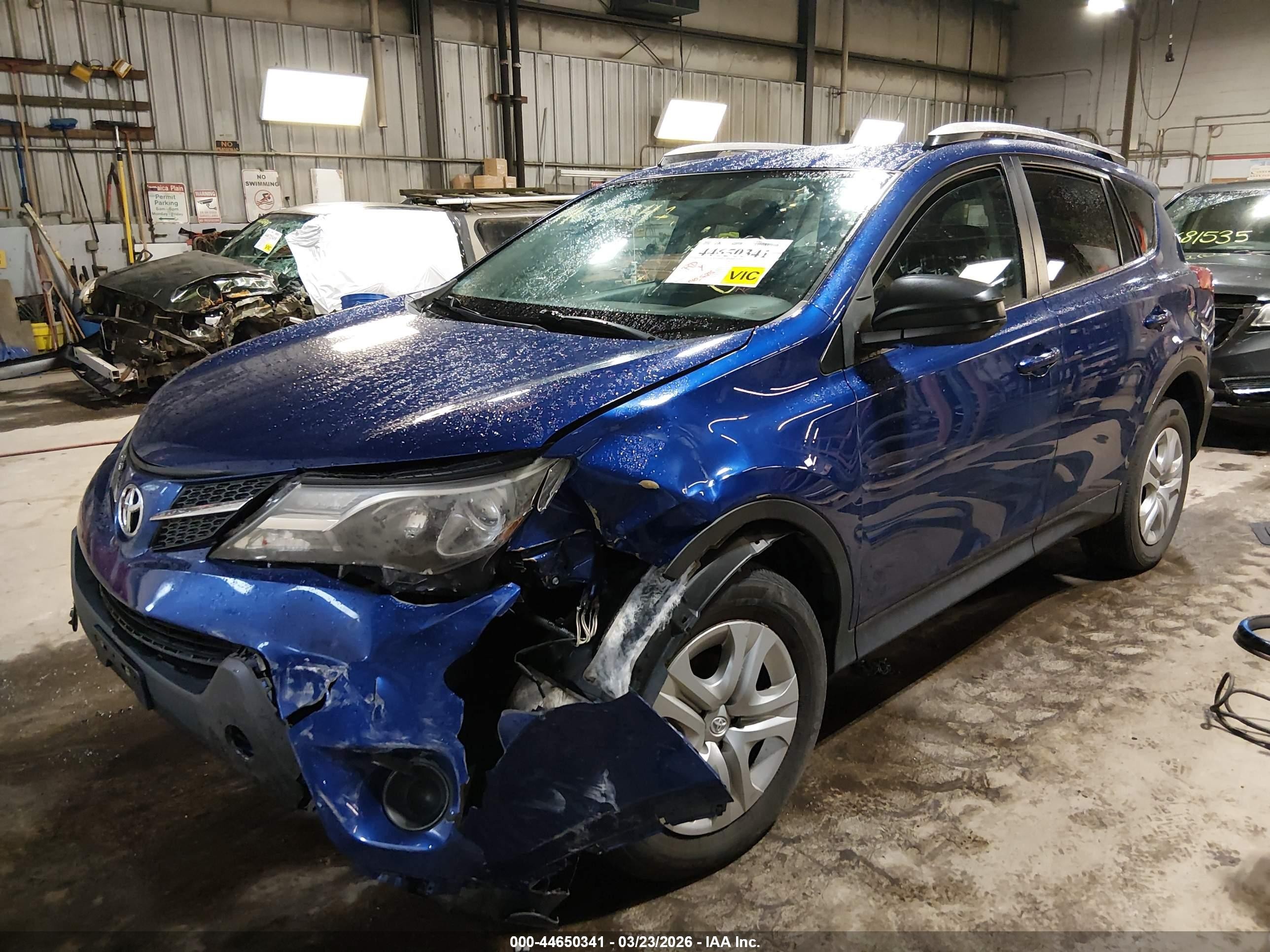 2015 Toyota Rav4 Le Blue vin: 2T3BFREV0FW336767