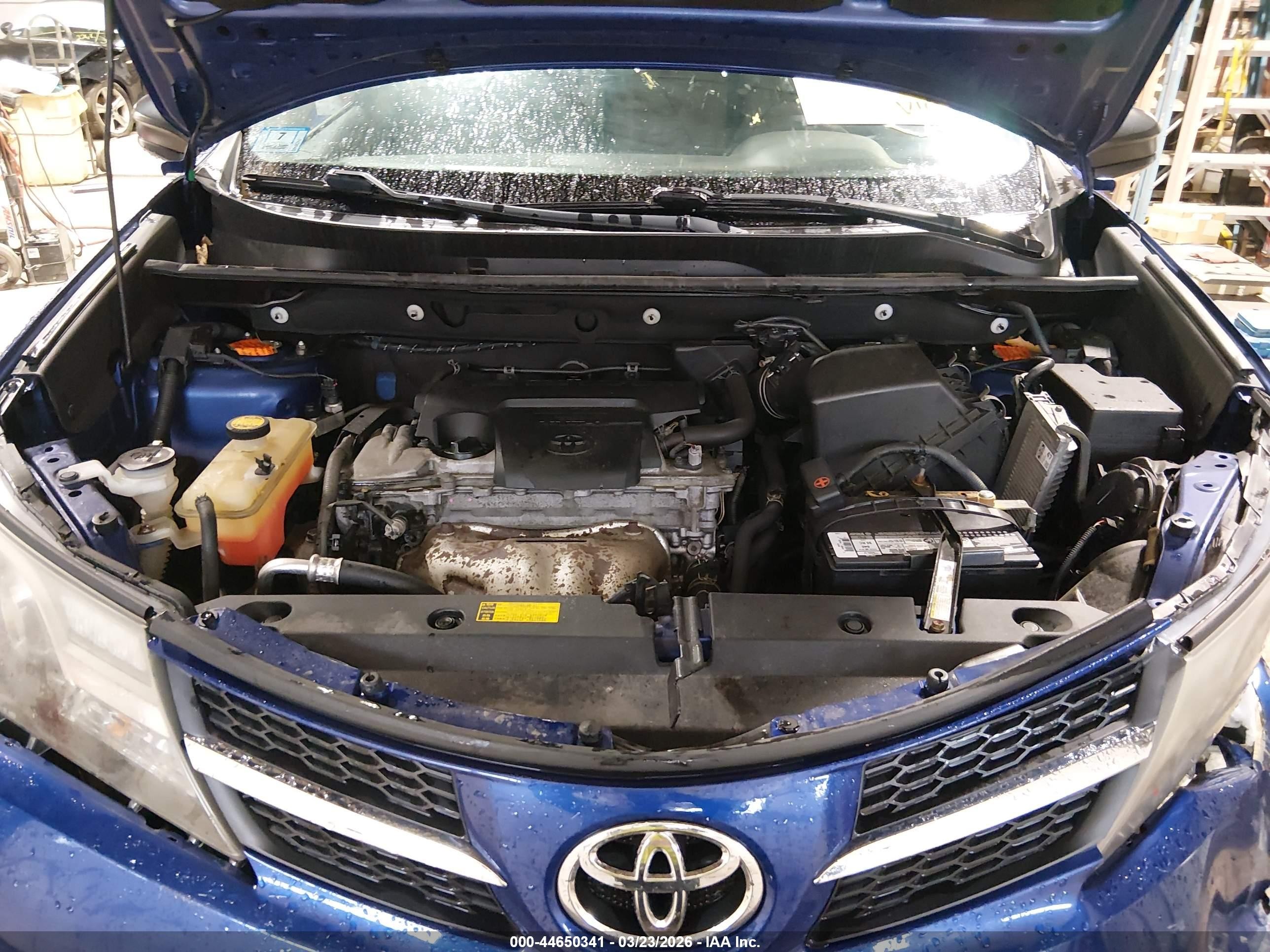 2015 Toyota Rav4 Le Blue vin: 2T3BFREV0FW336767
