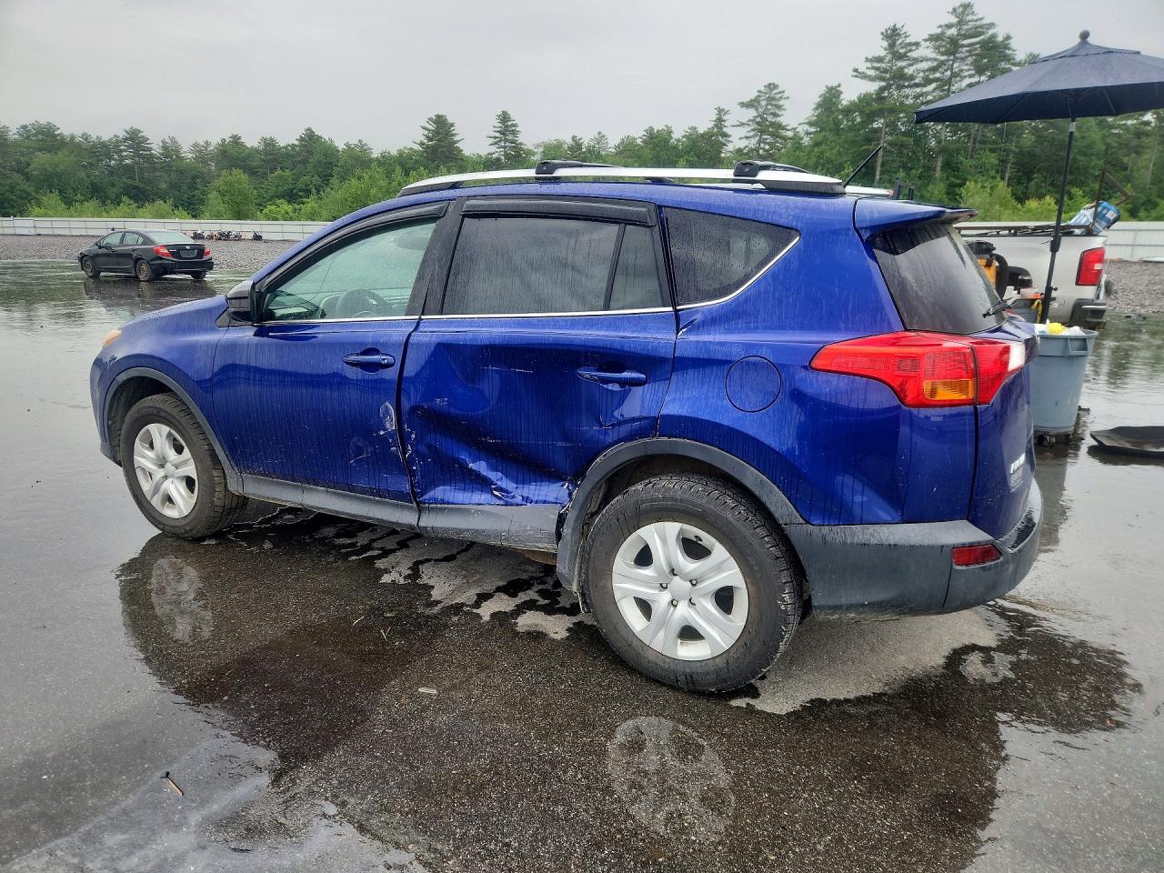 2015 Toyota Rav4 Le Blue vin: 2T3BFREV0FW357733